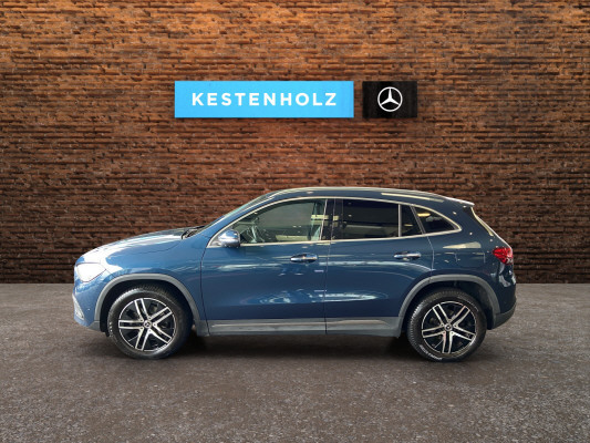 MERCEDES-BENZ GLA 180 Progressive 7G-D-image-3