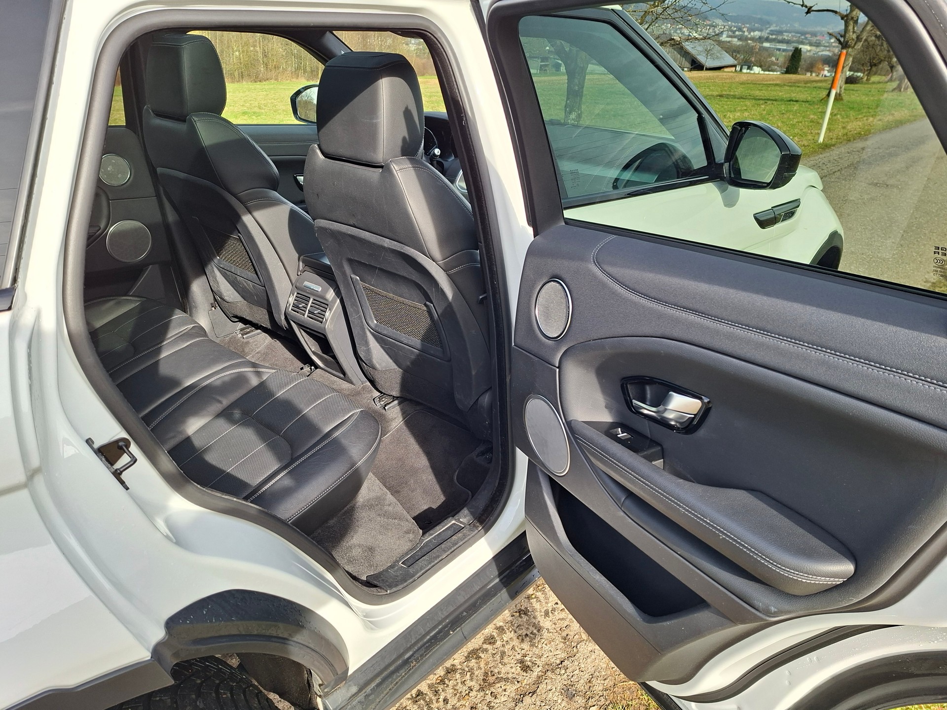 LAND ROVER Range Rover Evoque 2.0 Si4 SE AT9*10.2 Tochscreen*-image-11