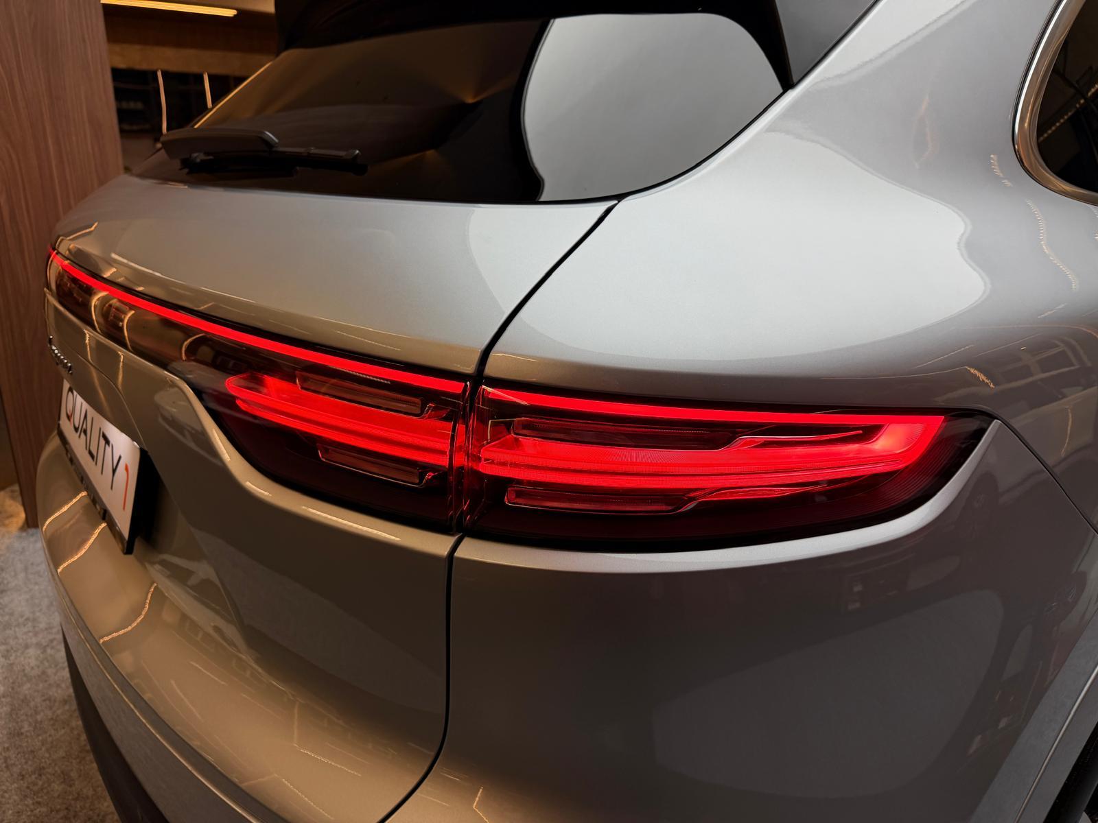 PORSCHE Cayenne 3.0 V6-image-10
