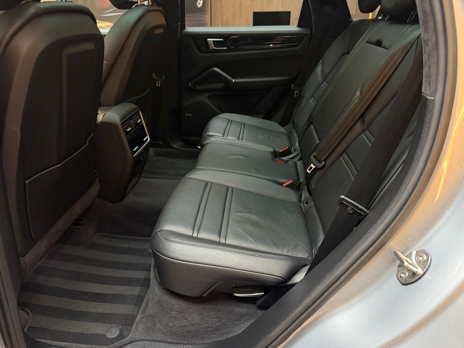PORSCHE Cayenne 3.0 V6-image-16