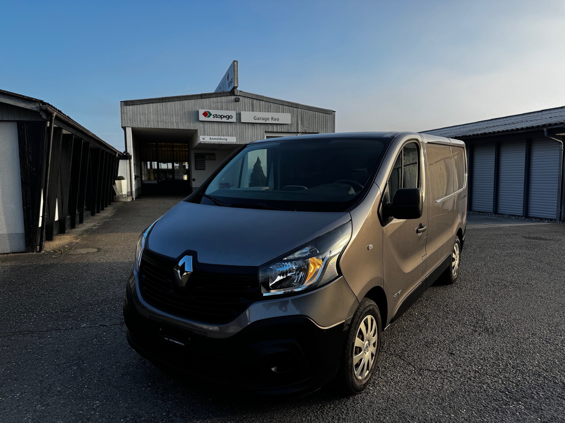 RENAULT Trafic 1.6 ENERGY TwinT. dCi120 2.9t Busin. L1H1-image-0