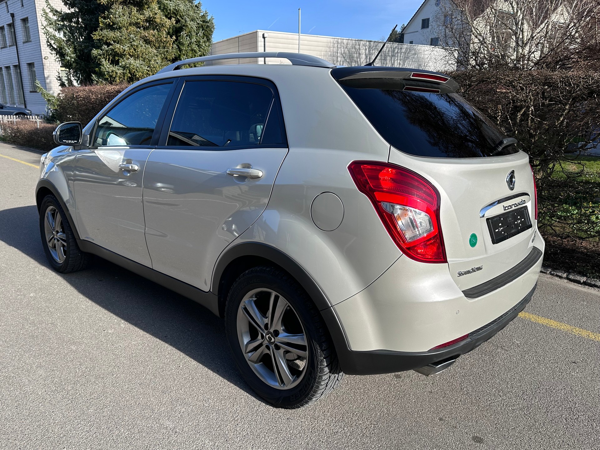KGM-SsangYong Korando 2.0 e-XDI Quartz 4WD Automatic-image-3