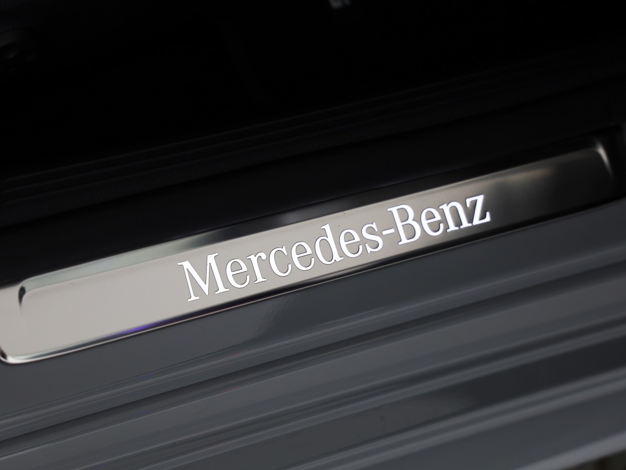 MERCEDES-BENZ C 220 d T 4 Matic-image-16