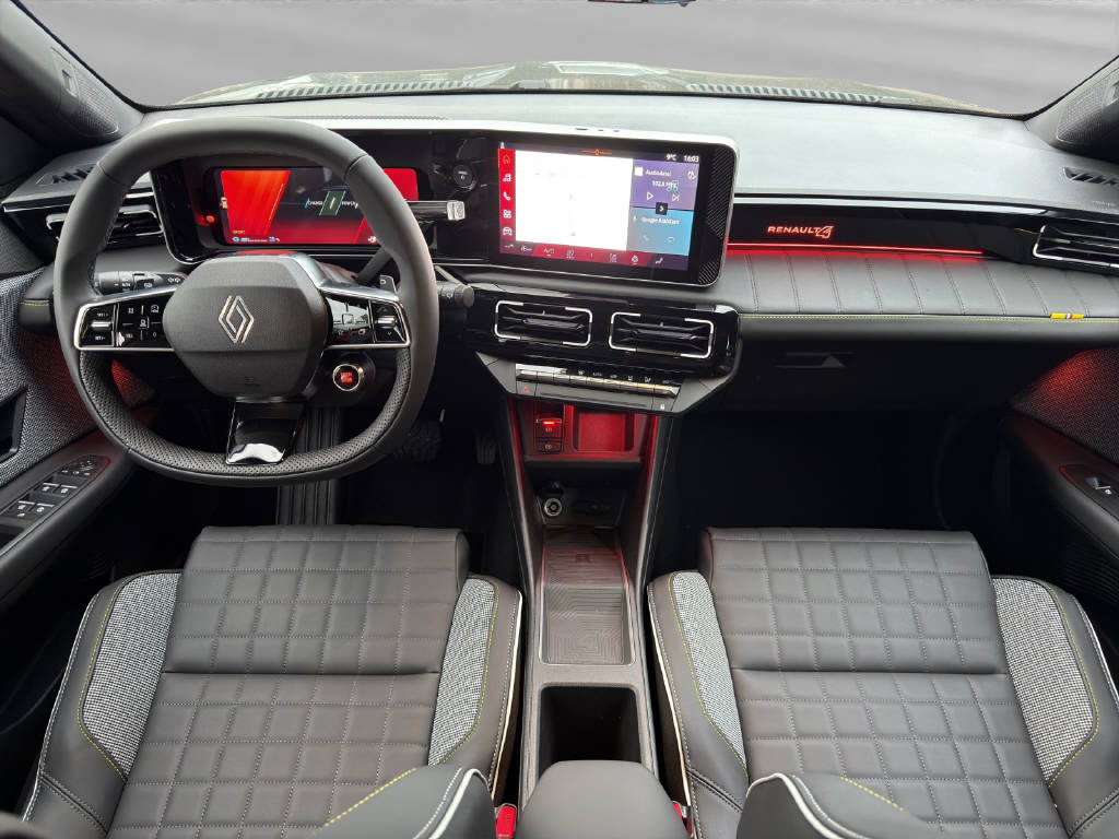 RENAULT R4 E-Tech Comfort Range iconic-image-4