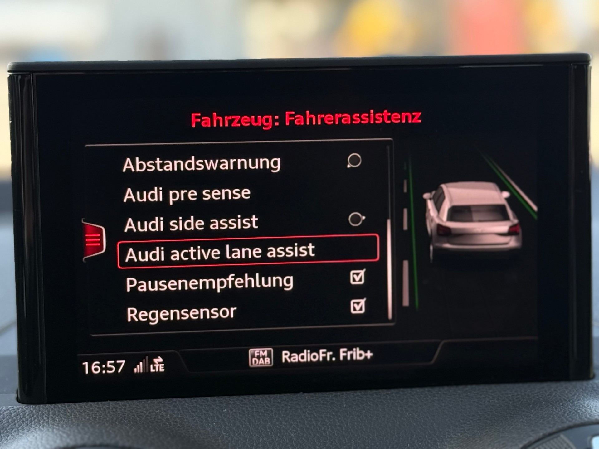 AUDI Q2 35 TFSI AttractionI S-tronic-image-18