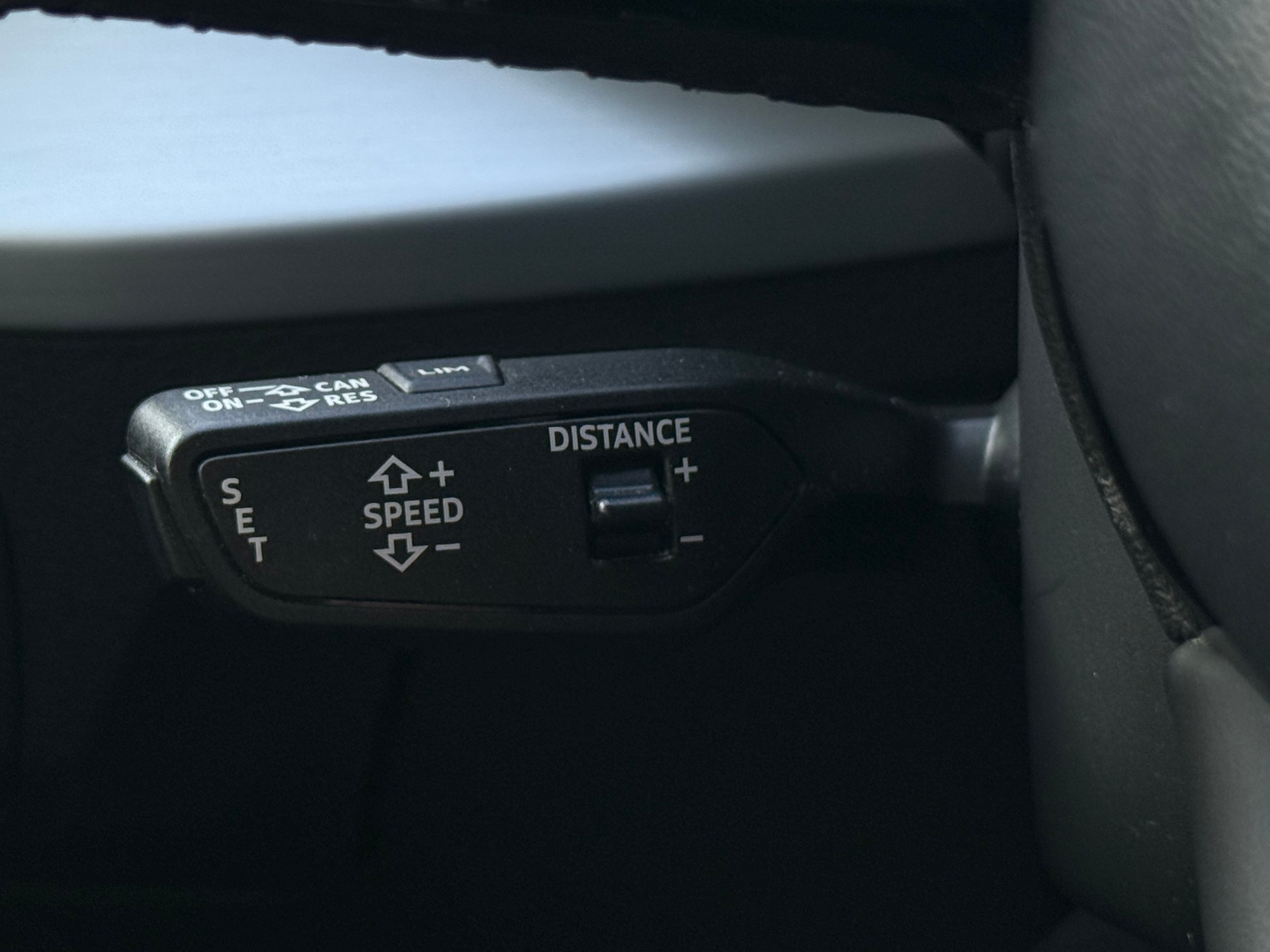 AUDI Q2 35 TFSI AttractionI S-tronic-image-20