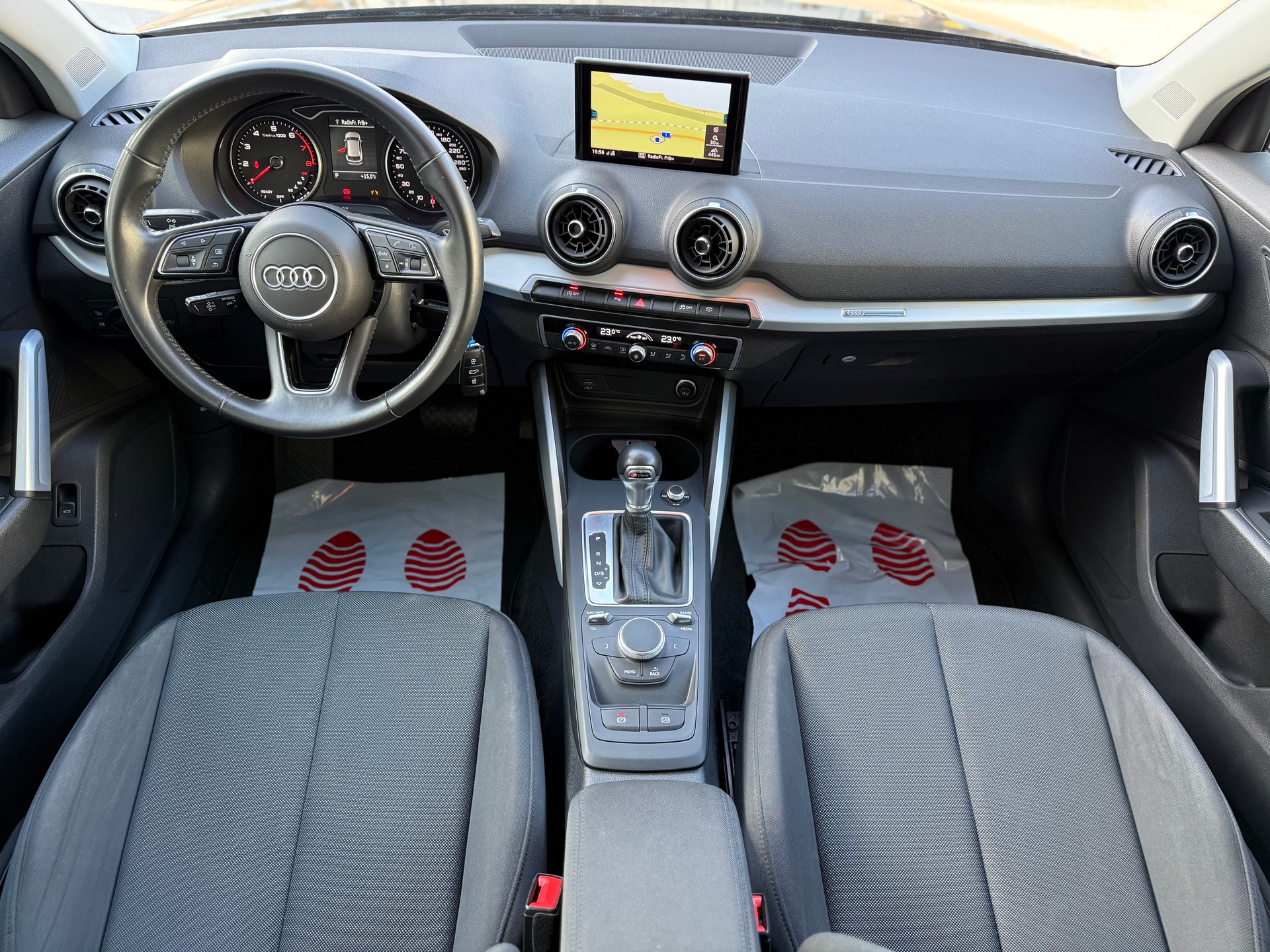 AUDI Q2 35 TFSI AttractionI S-tronic-image-9