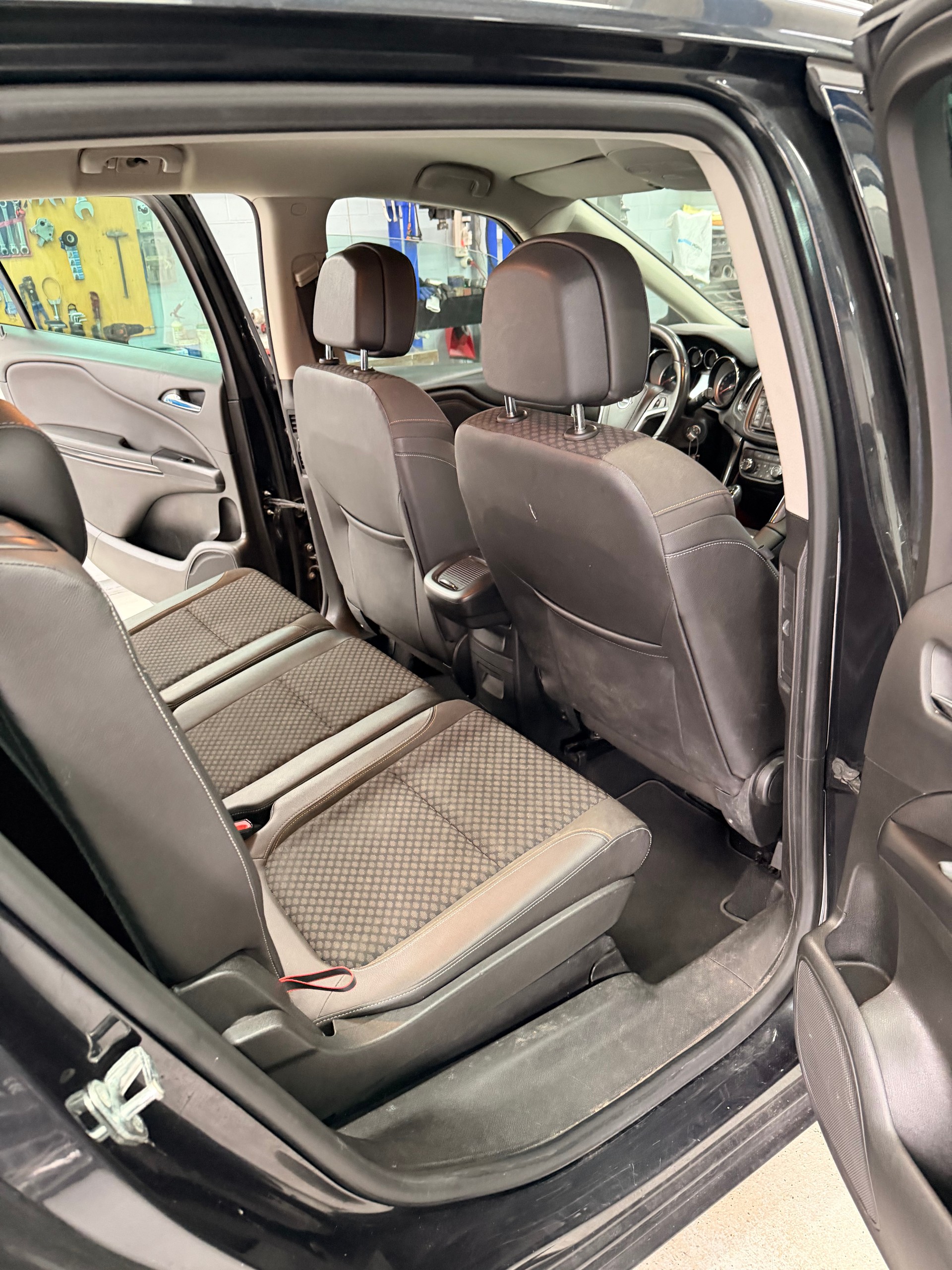 OPEL Zafira Tourer 2.0 CDTi Drive Automatic-image-8