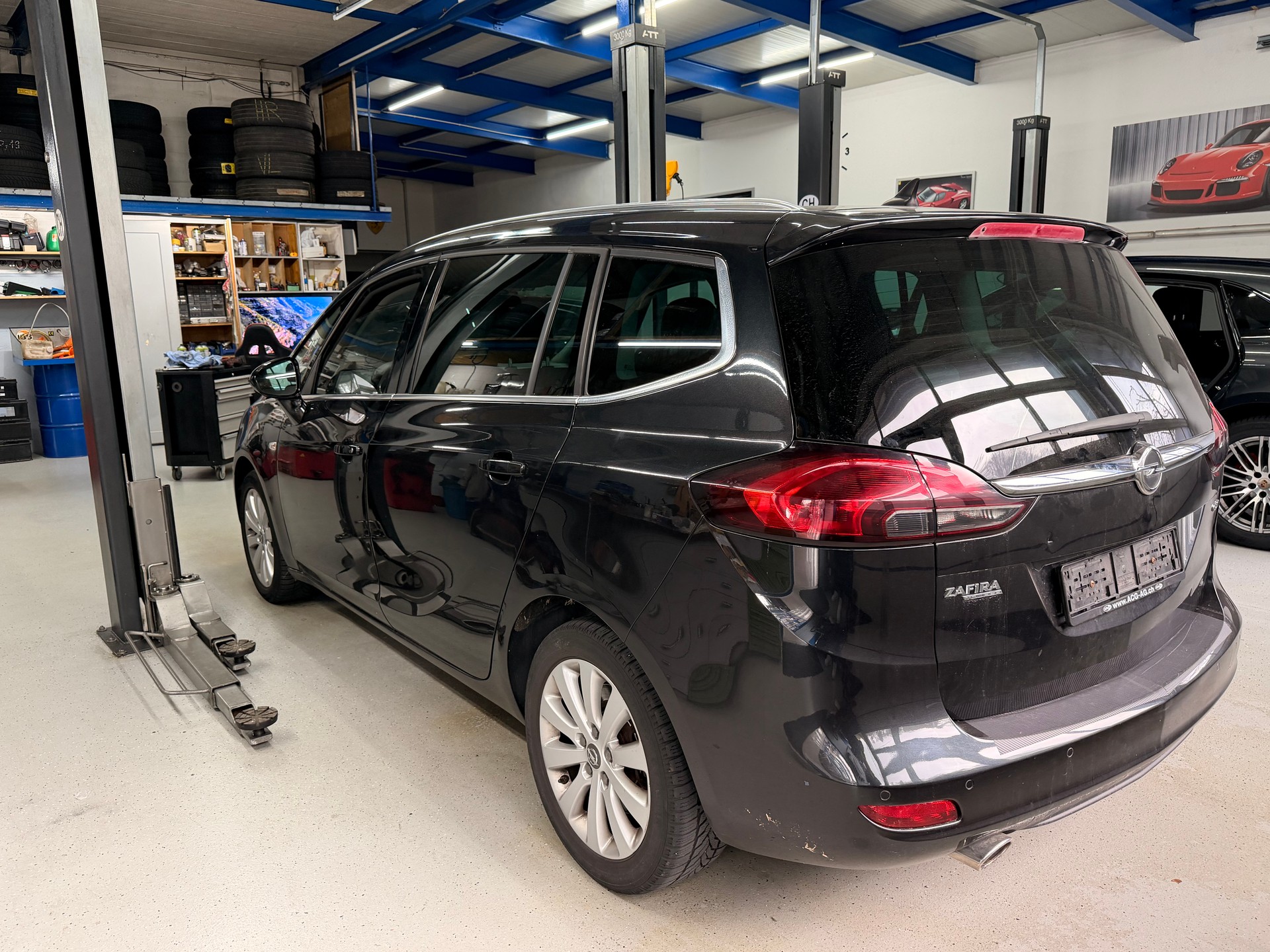 OPEL Zafira Tourer 2.0 CDTi Drive Automatic-image-2