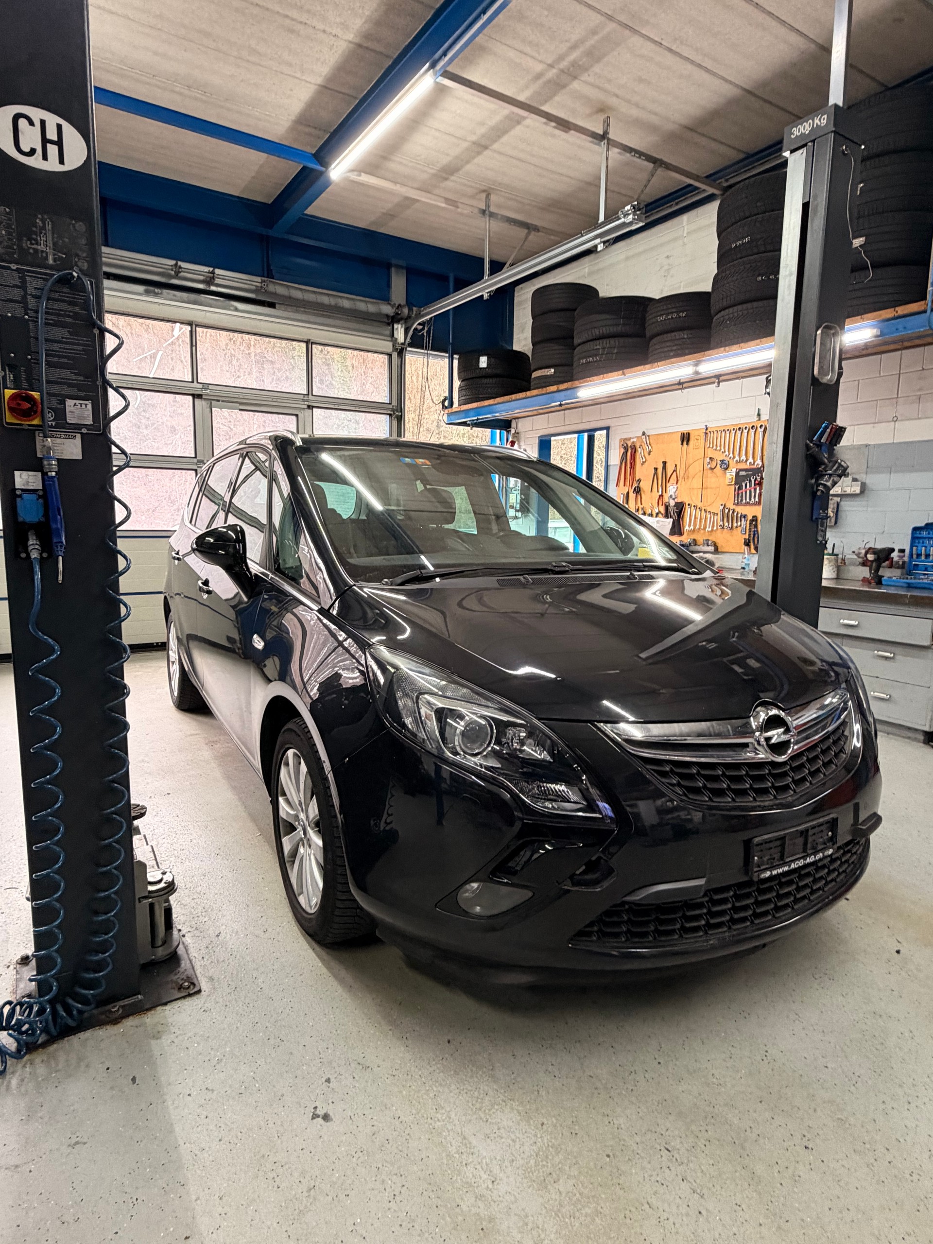 OPEL Zafira Tourer 2.0 CDTi Drive Automatic-image-1