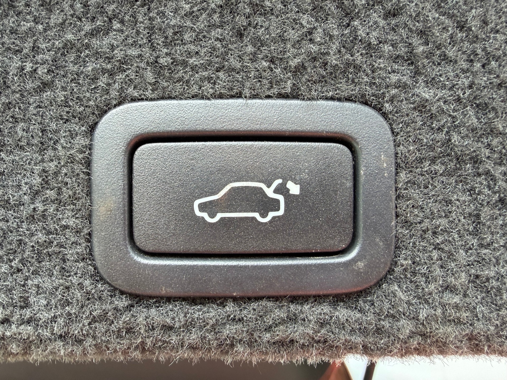 VOLVO XC60 2.4D AWD Geartronic-image-13