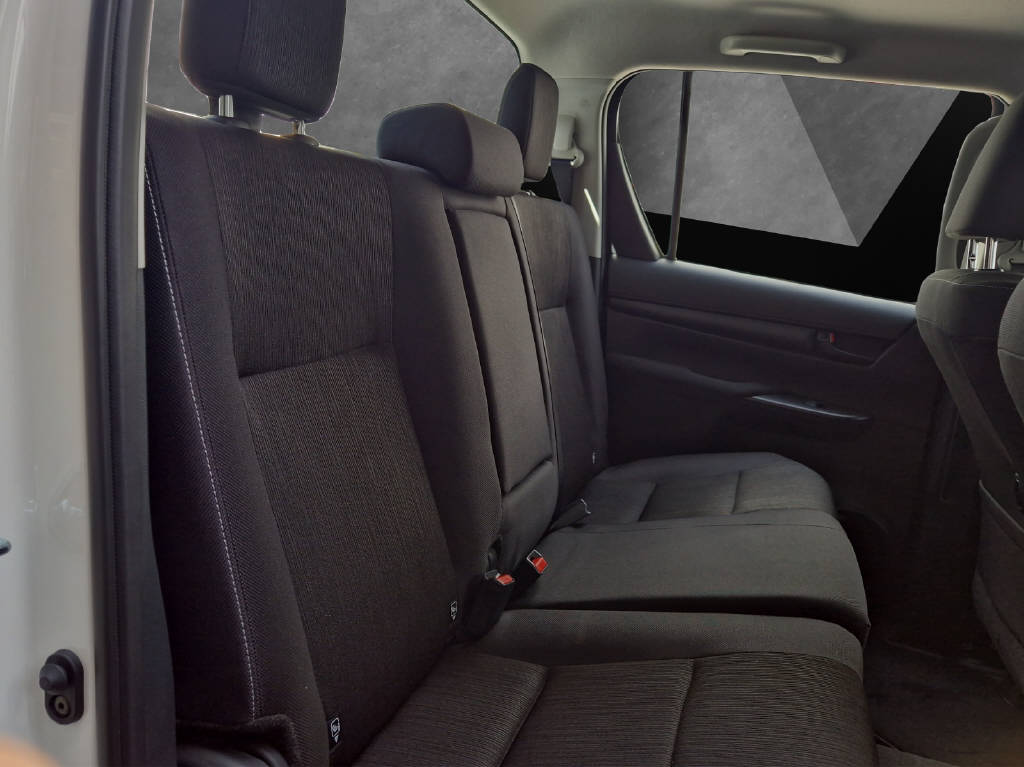 TOYOTA Hilux Double Cab.-Pick-up 2.8 48035/000-image-10