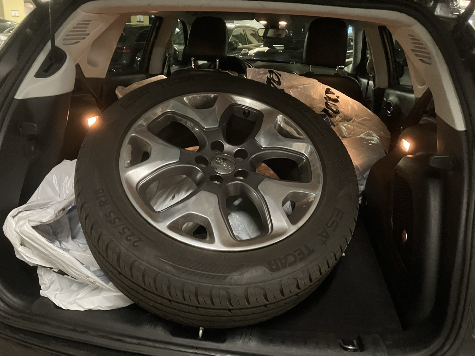 JEEP Compass 1.4 Turbo Limited AWD 9ATX-image-9