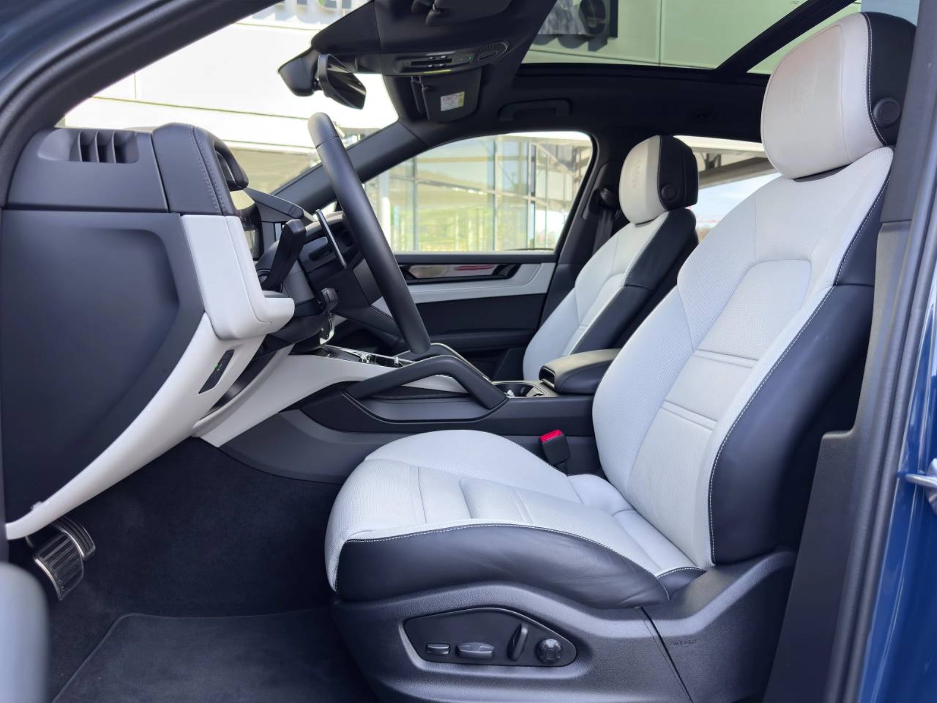 PORSCHE Cayenne S-image-14
