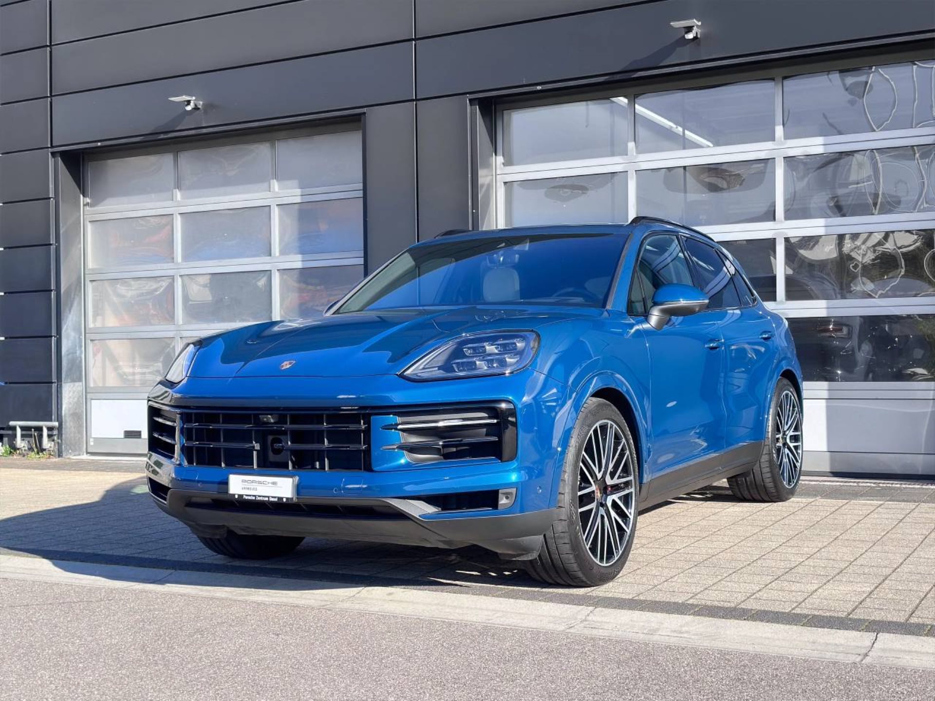 PORSCHE Cayenne S-image-8