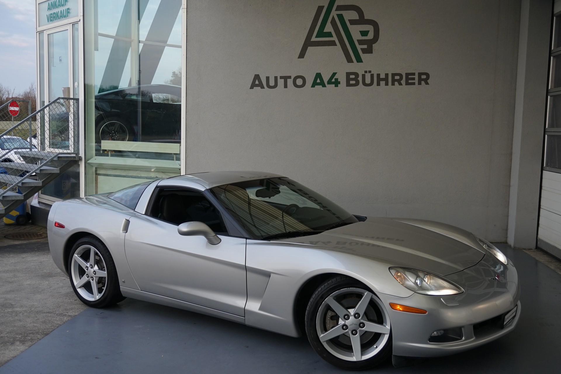 CHEVROLET Corvette C6 6.0i V8 Targa mit 6-Gang-Automat "sehr gepflegtes Coupé"-image-3