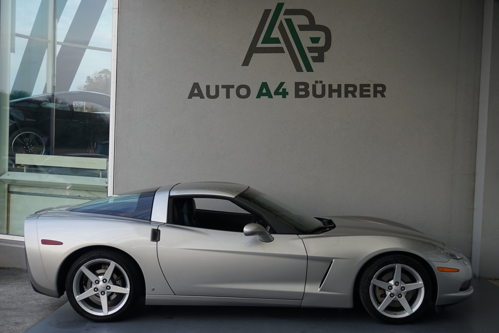 CHEVROLET Corvette C6 6.0i V8 Targa mit 6-Gang-Automat "sehr gepflegtes Coupé"-image-7