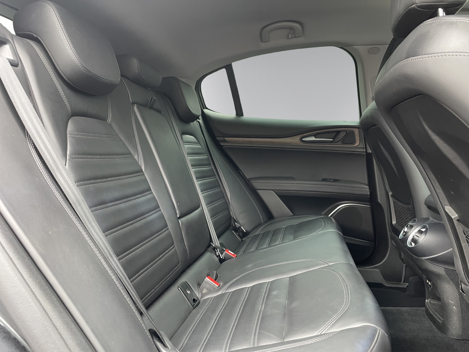 ALFA ROMEO Stelvio 2.0 First Edition Q4 Automatic-image-12