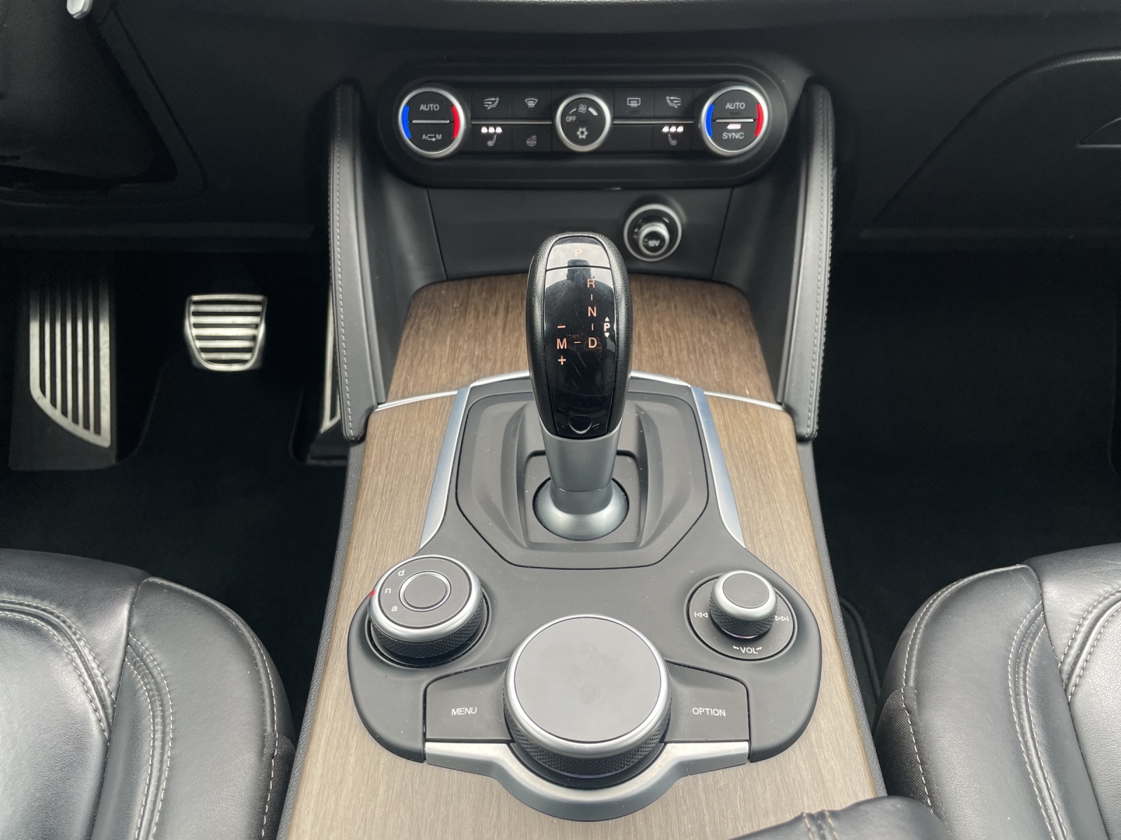 ALFA ROMEO Stelvio 2.0 First Edition Q4 Automatic-image-17