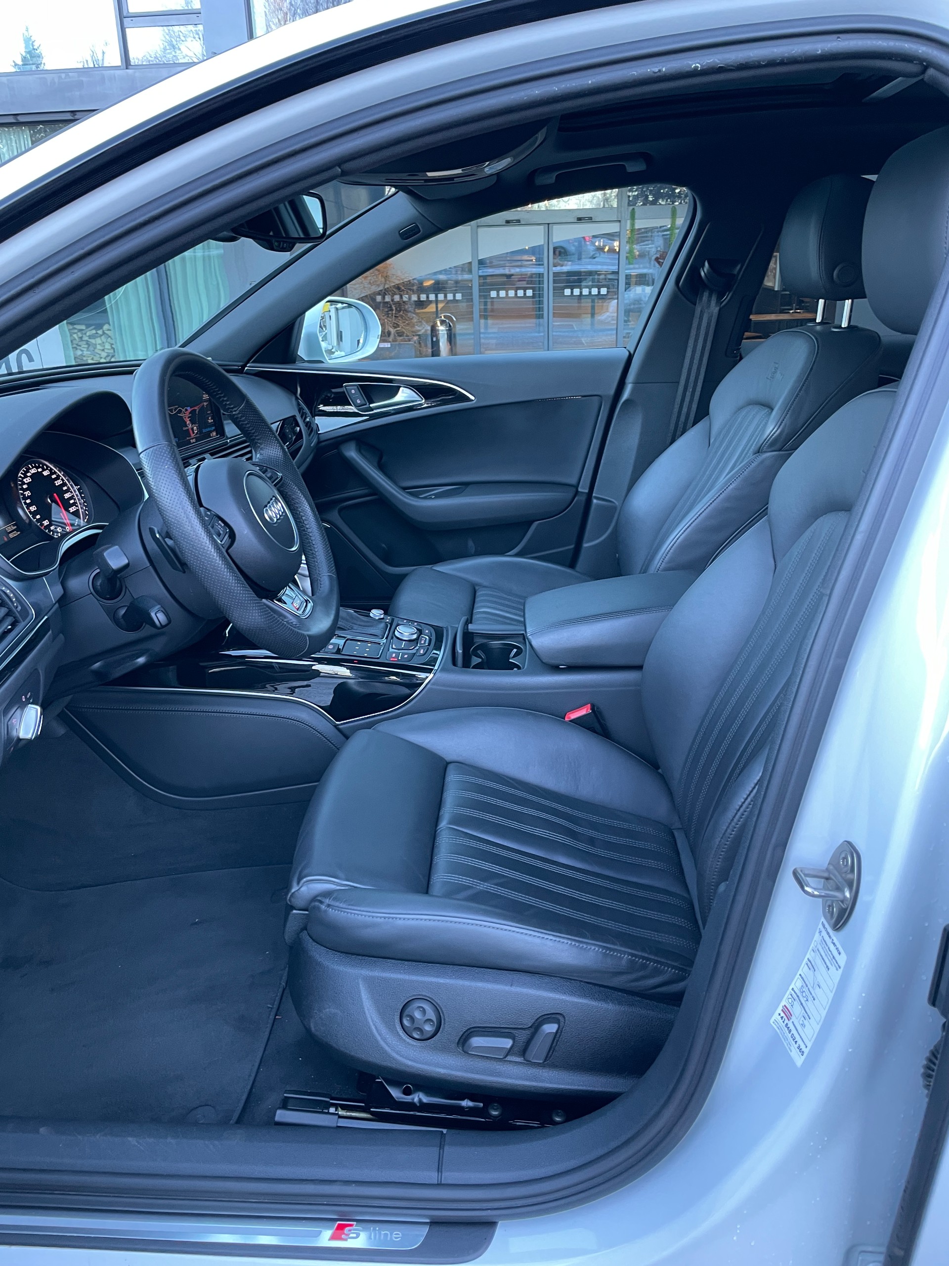 AUDI A6 Avant 3.0 BiTDI V6 quattro tiptronic-image-12