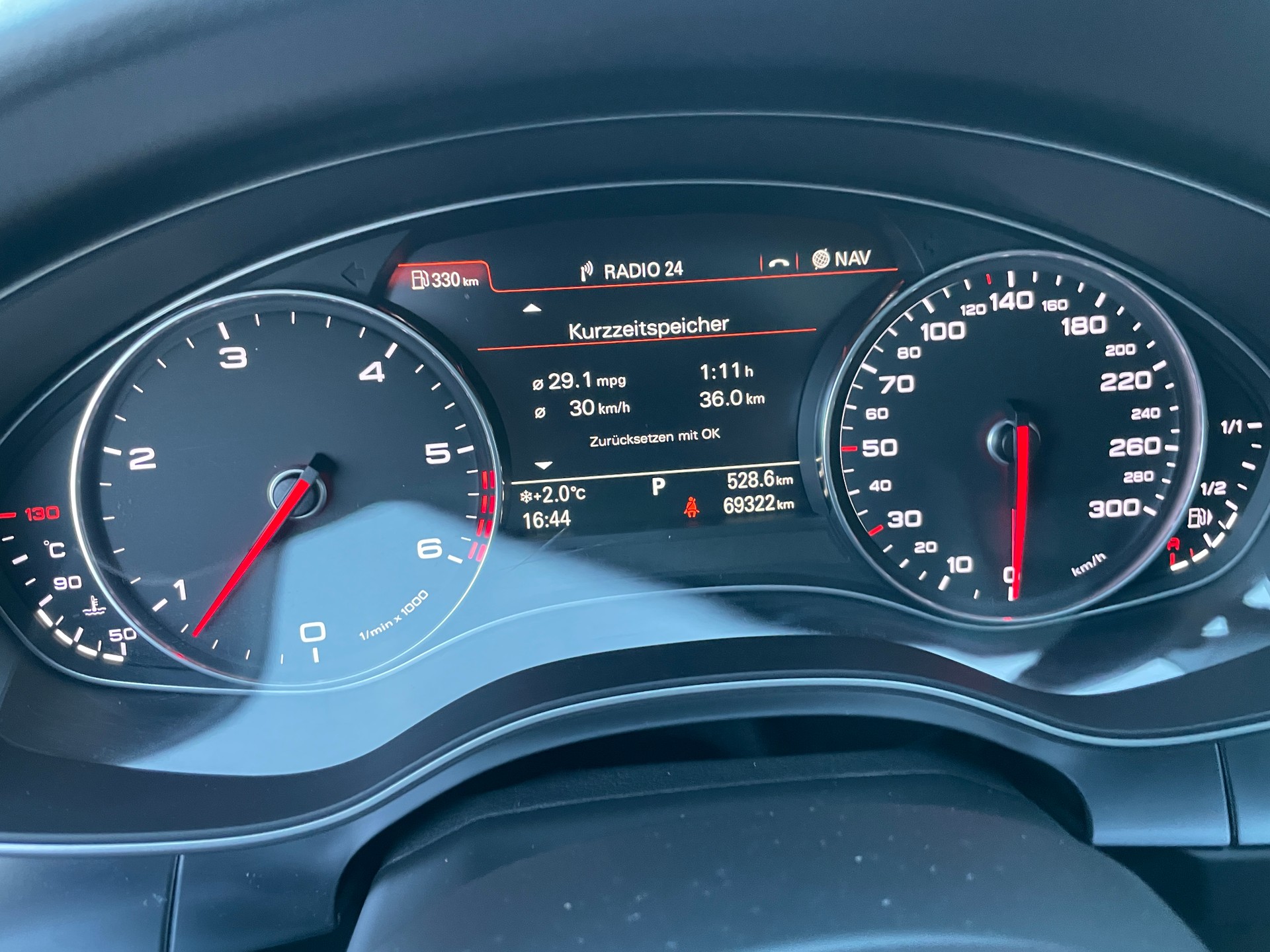 AUDI A6 Avant 3.0 BiTDI V6 quattro tiptronic-image-26