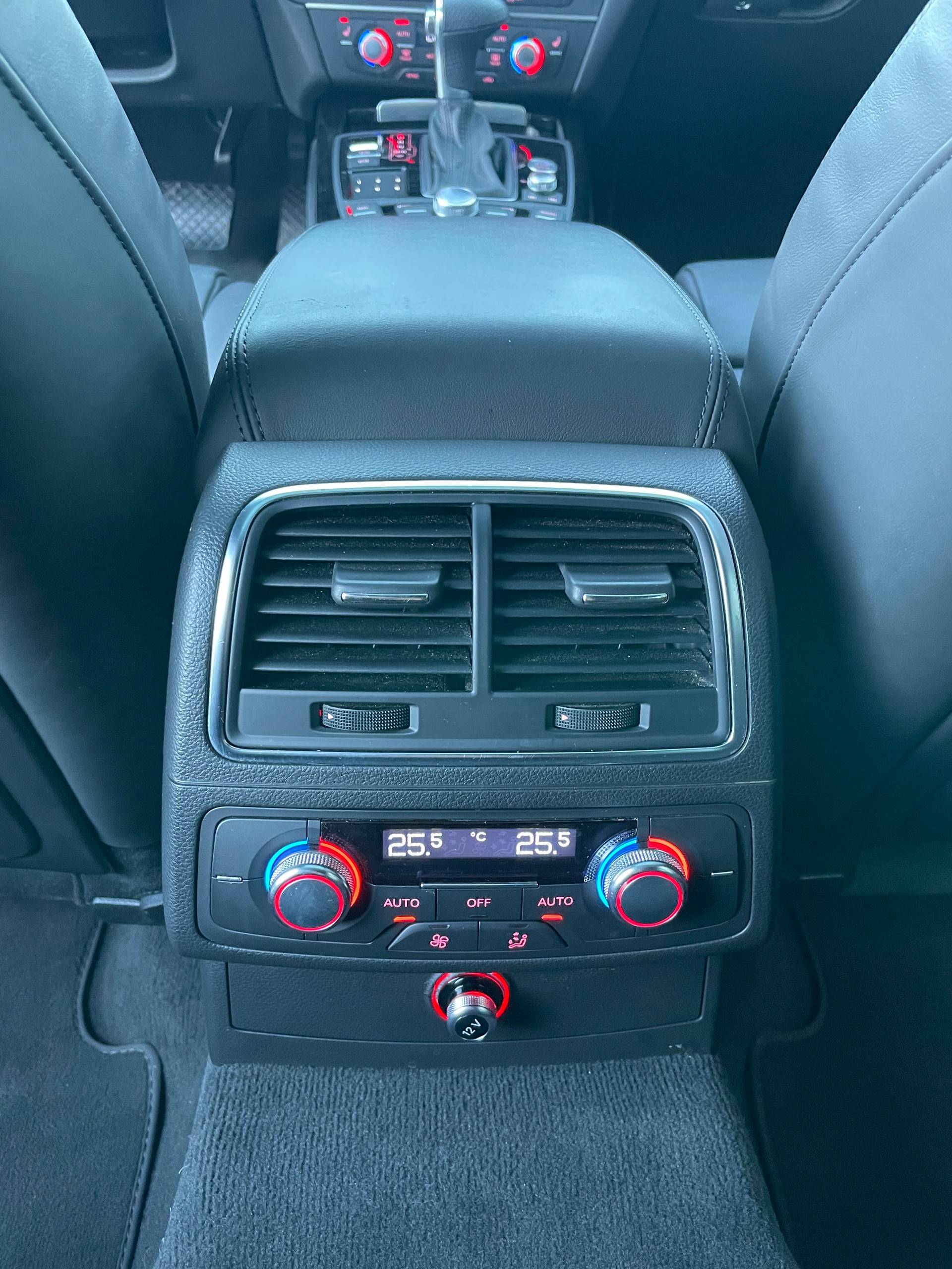 AUDI A6 Avant 3.0 BiTDI V6 quattro tiptronic-image-19