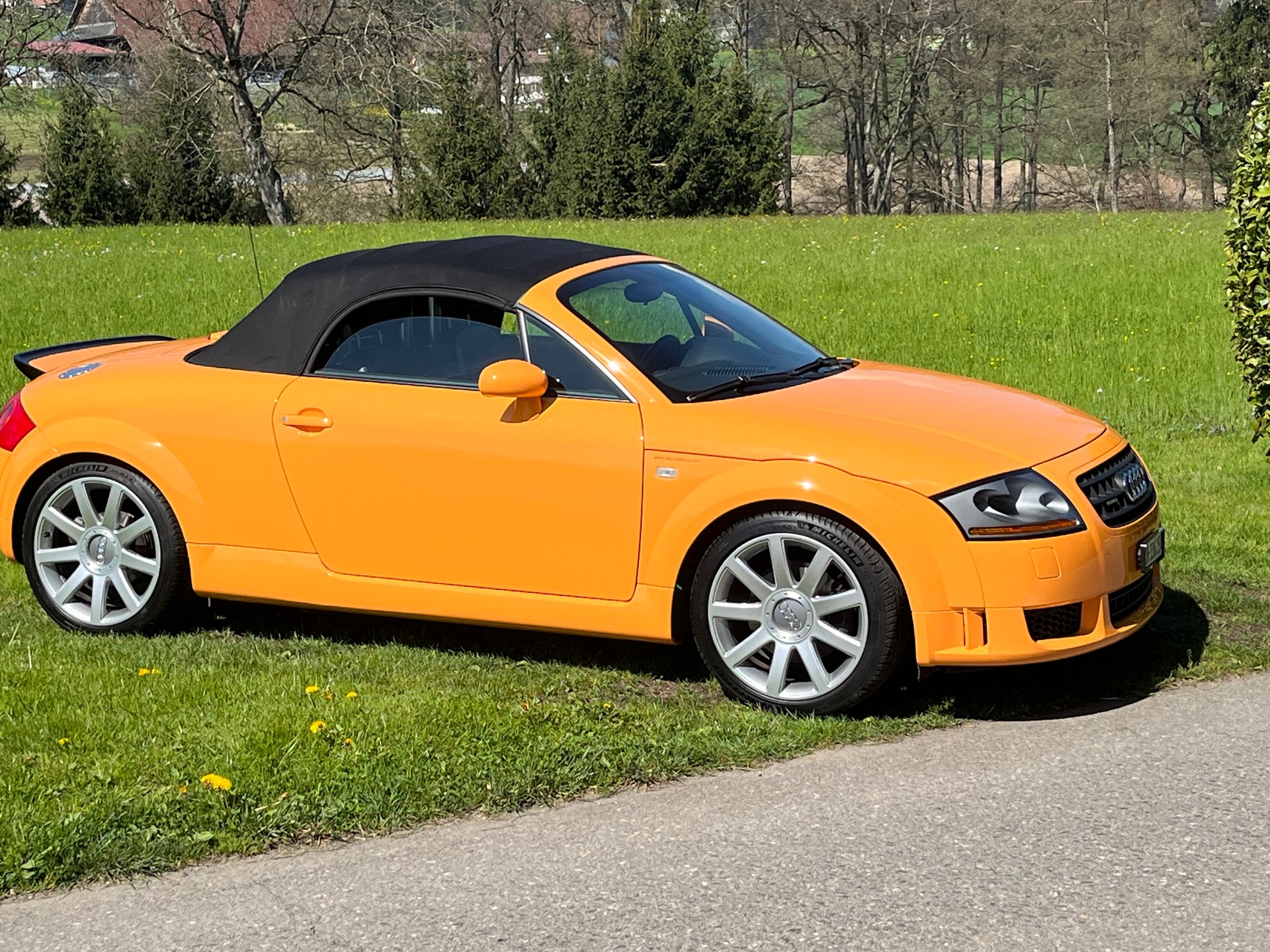 AUDI TT Roadster 1.8 T quattro-showroom-element-1