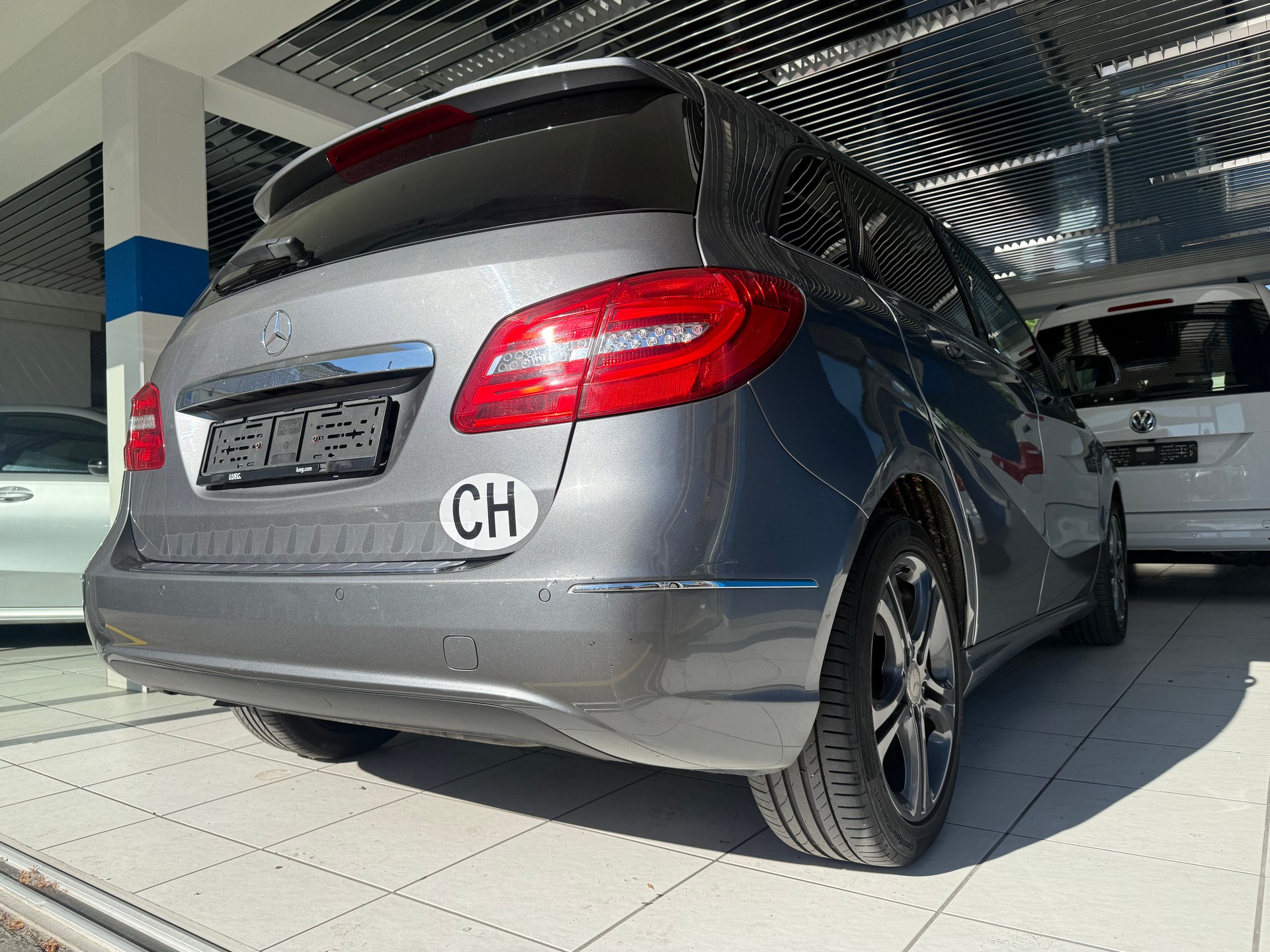 MERCEDES-BENZ B 180 7G-DCT-image-5