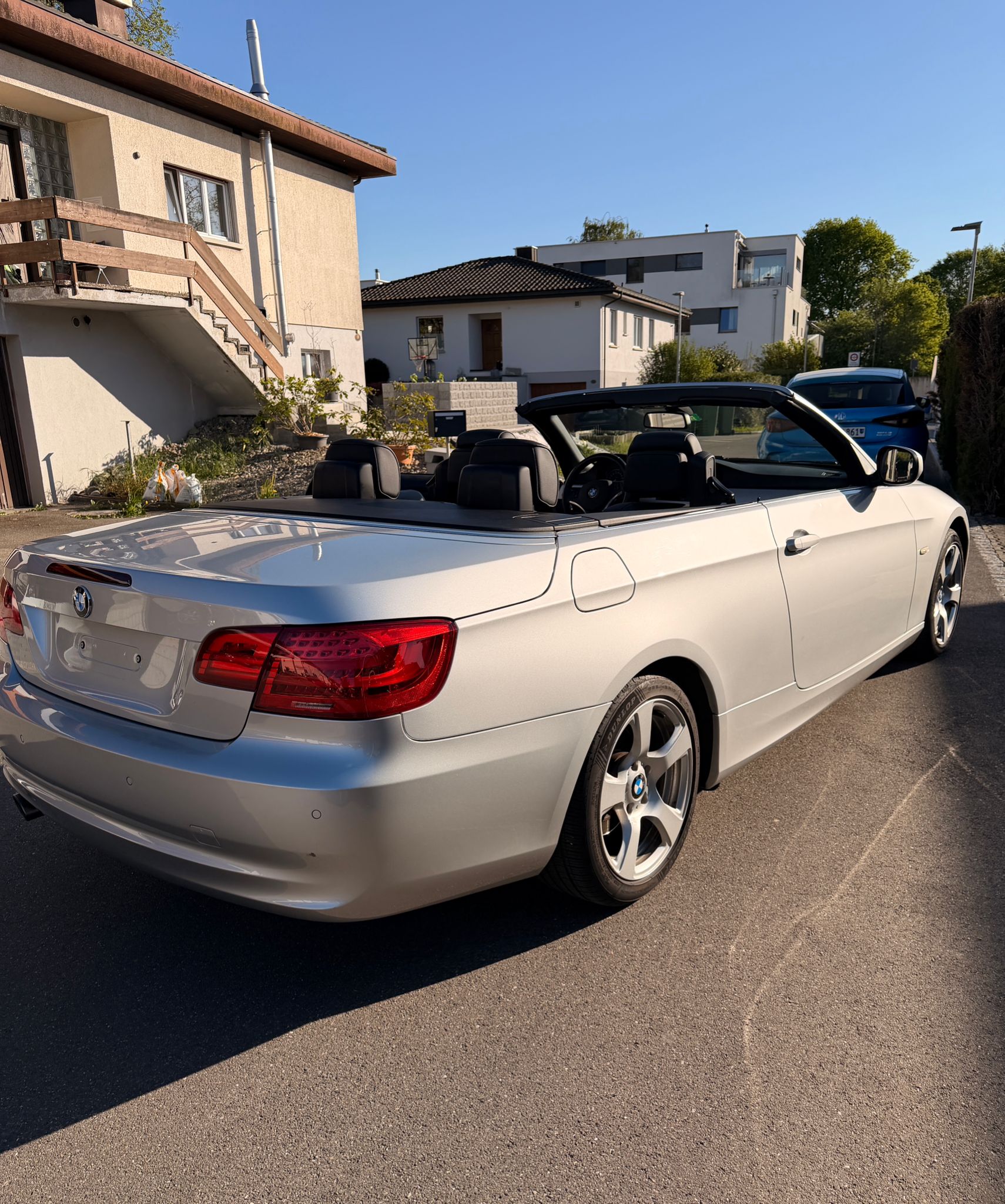 BMW 320i Cabriolet Steptronic-image-1