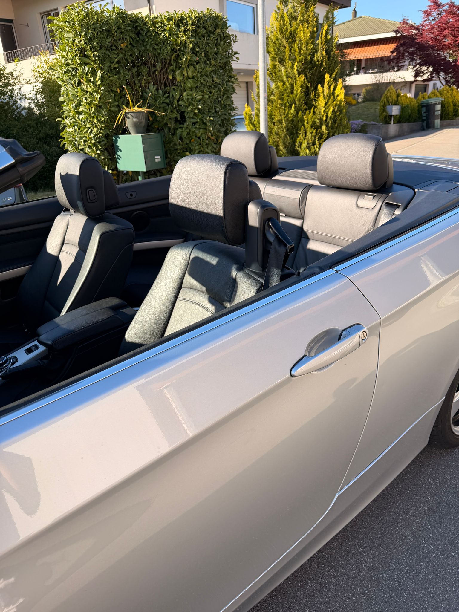 BMW 320i Cabriolet Steptronic-image-4