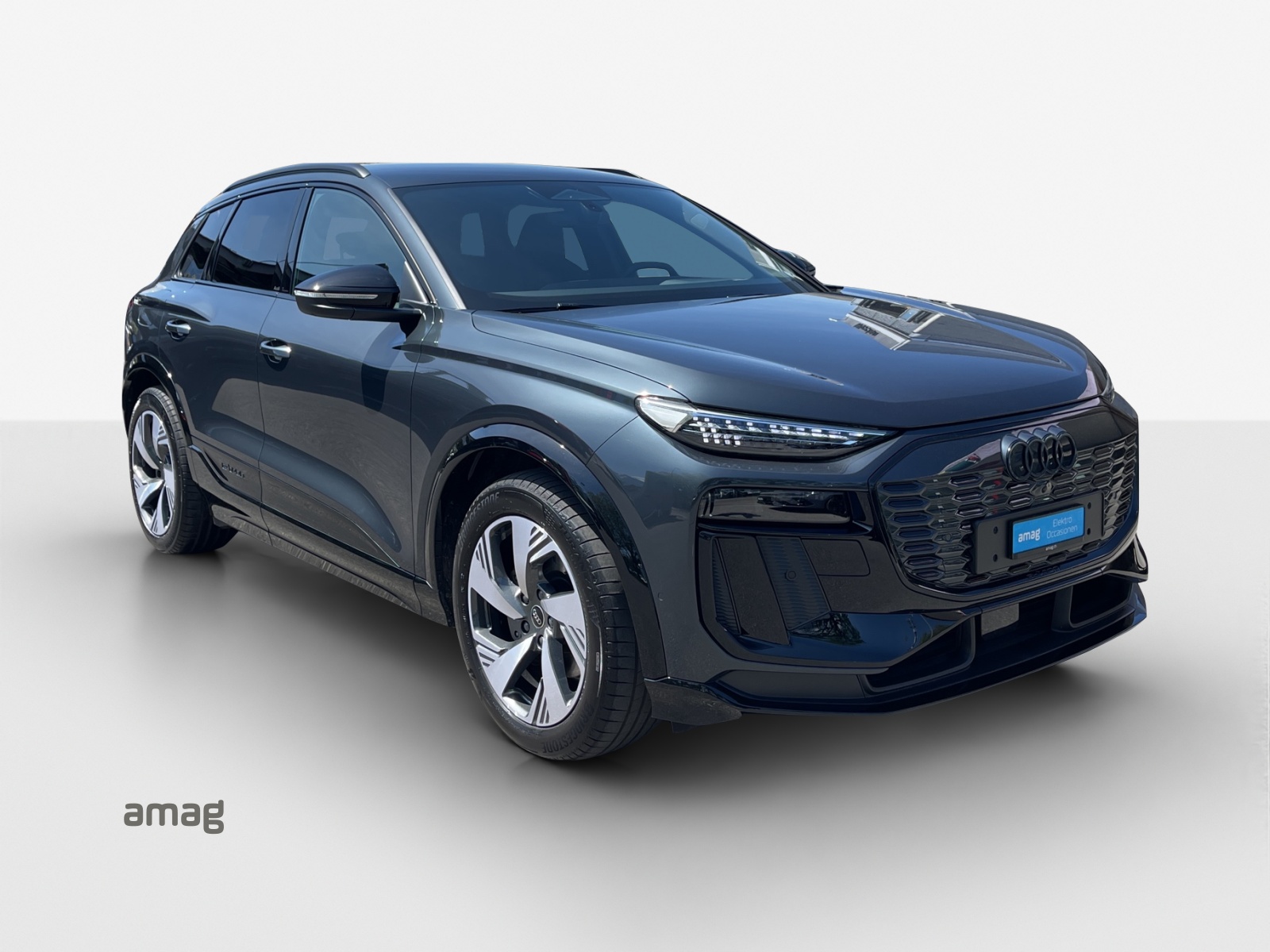 AUDI Q6 e-tron quattro-image-6