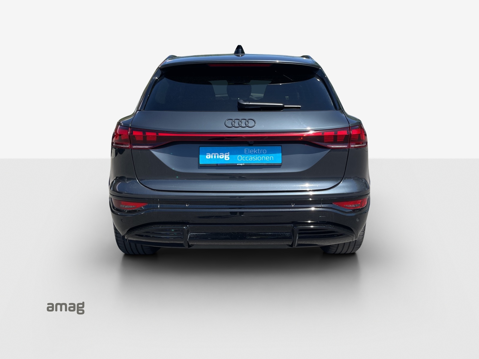 AUDI Q6 e-tron quattro-image-4