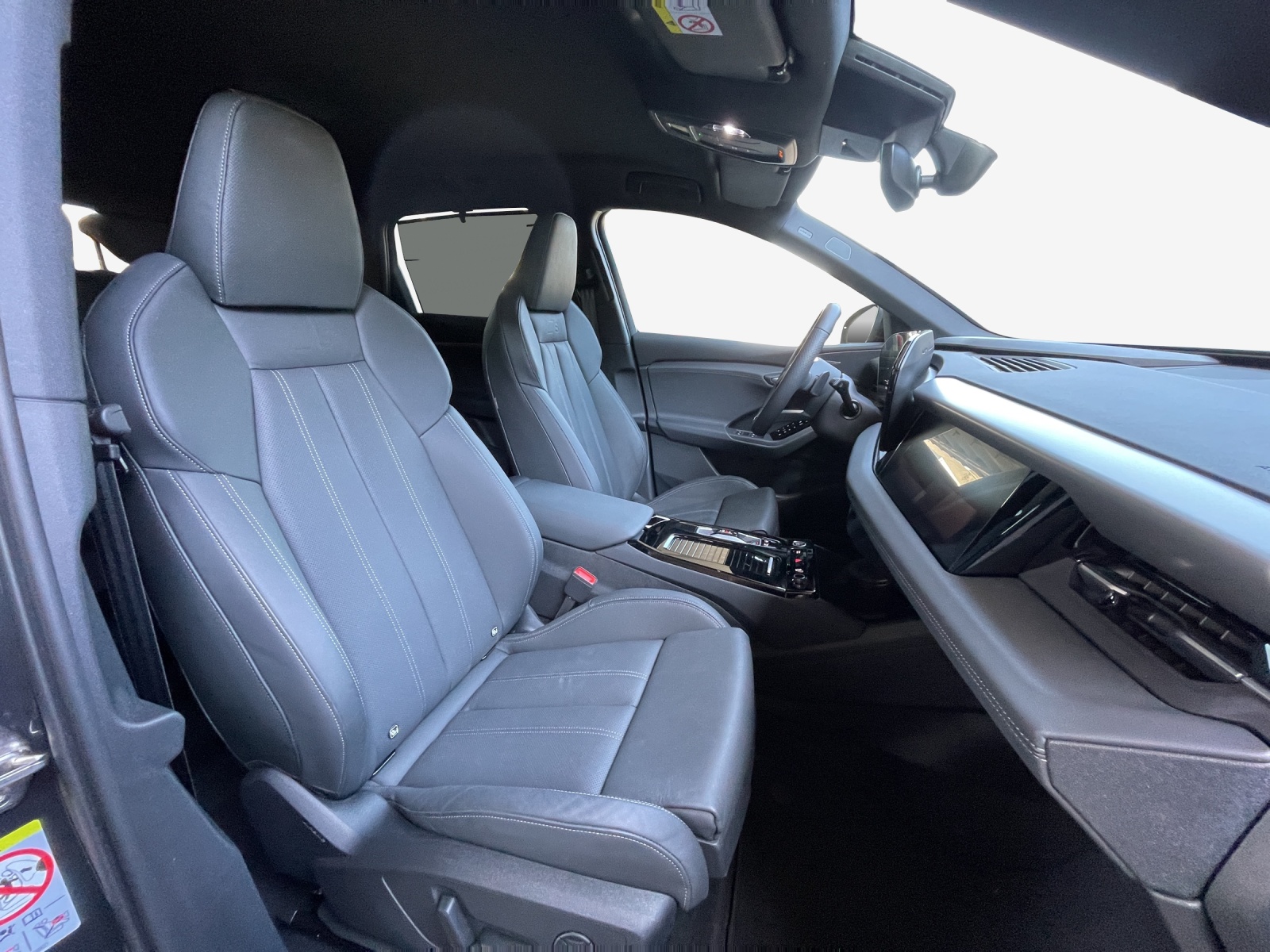 AUDI Q6 e-tron quattro-image-15