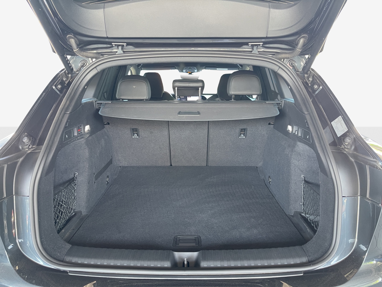 AUDI Q6 e-tron quattro-image-13