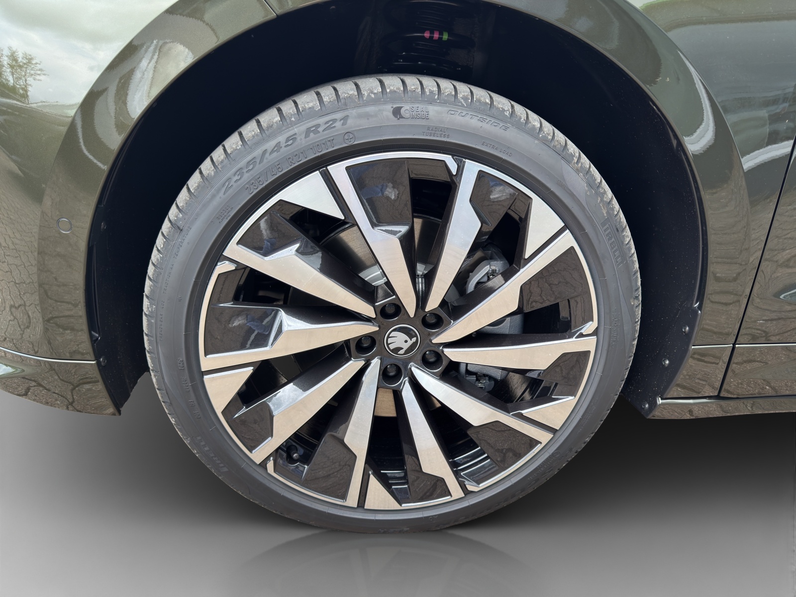 SKODA Enyaq Sport Line-image-13