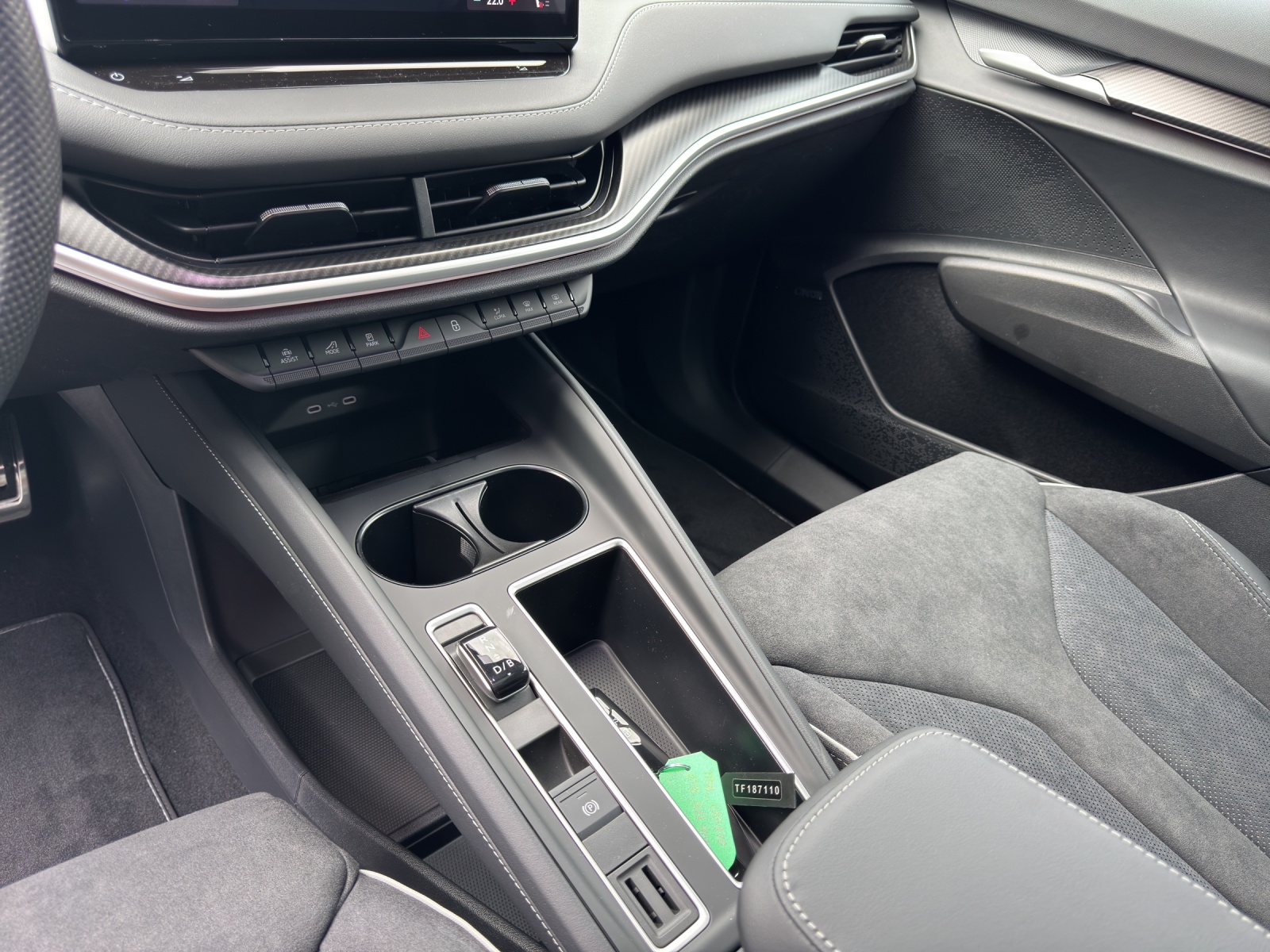 SKODA Enyaq Sport Line-image-10