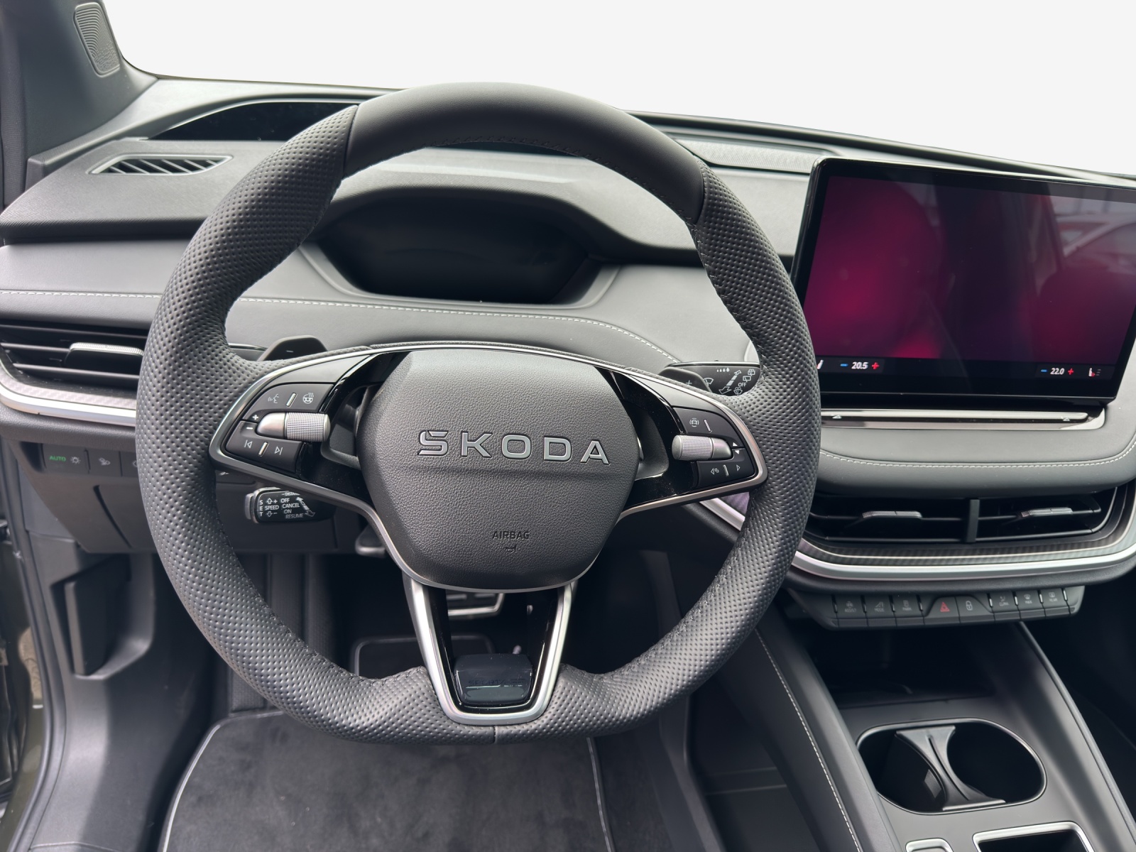 SKODA Enyaq Sport Line-image-9