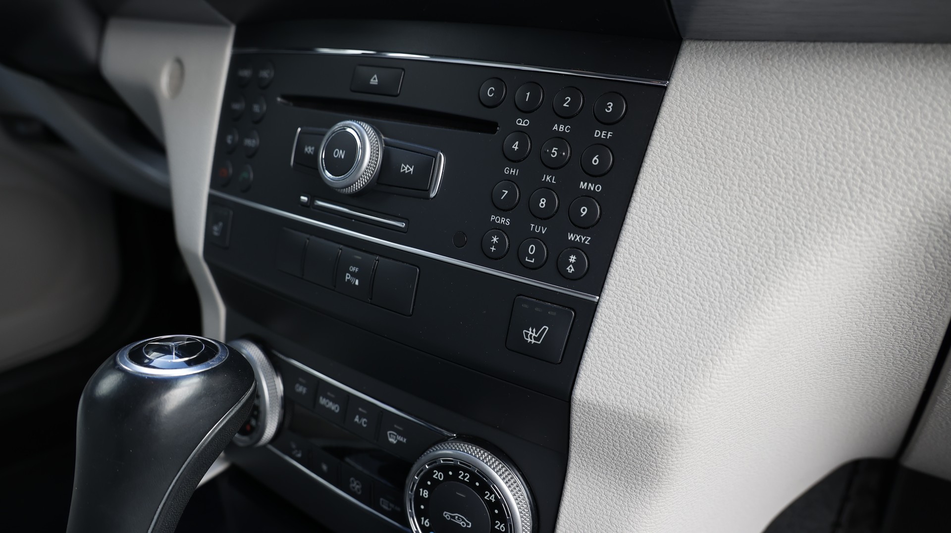 MERCEDES-BENZ GLK 350 CDI 4Matic 7G-Tronic-image-23