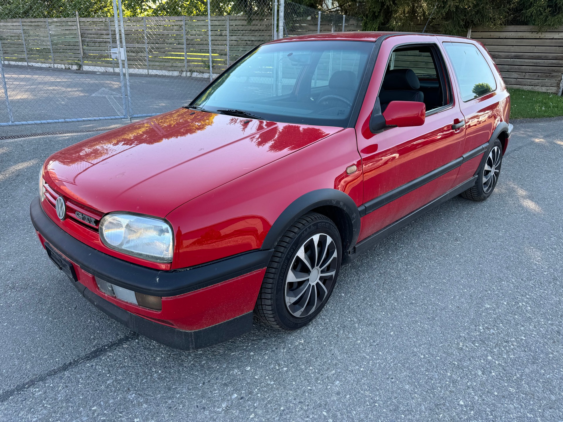 VW Golf 2000 GTI Edition-image-0