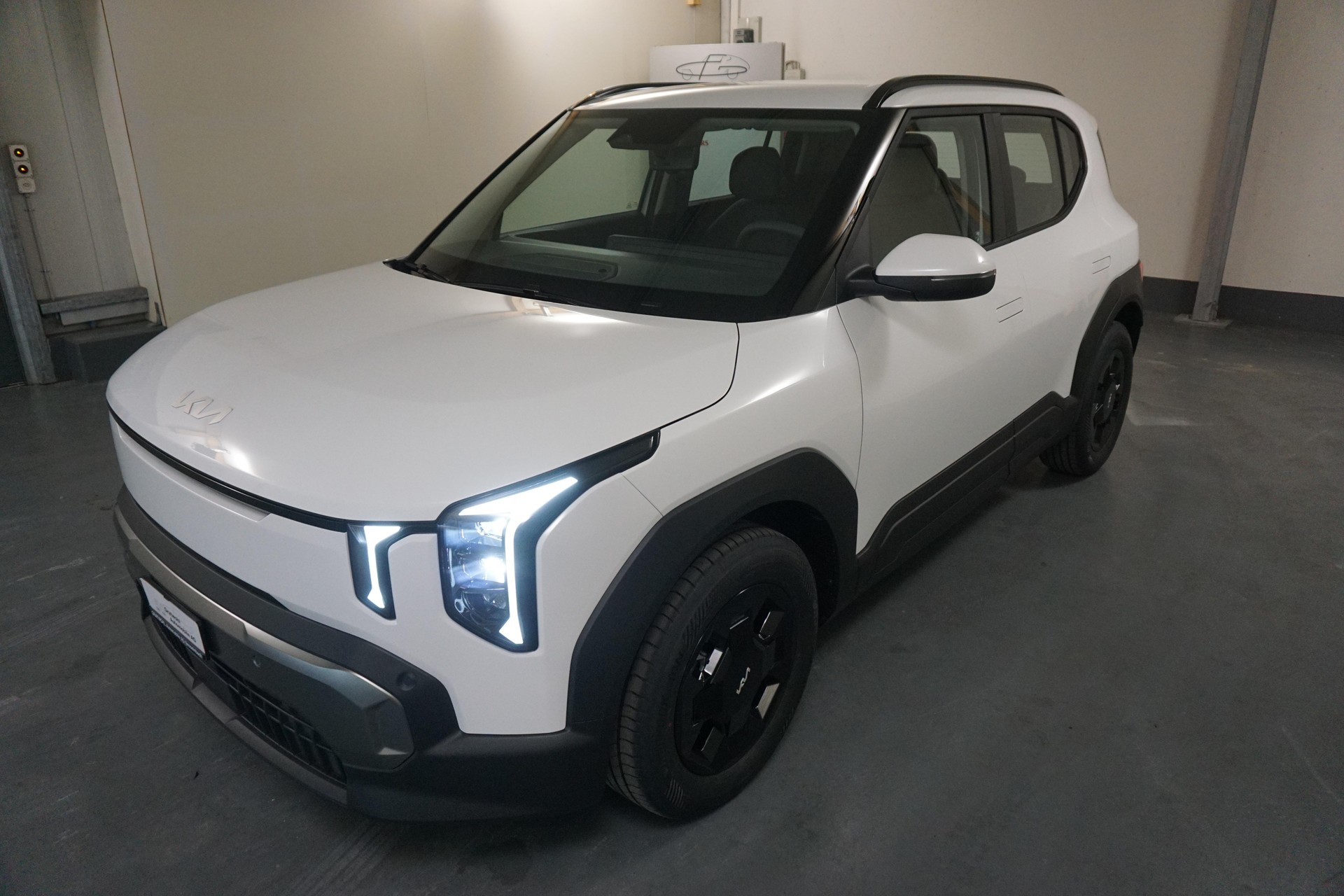 KIA EV2 42.2 kWh Air 4P-showroom-element-1