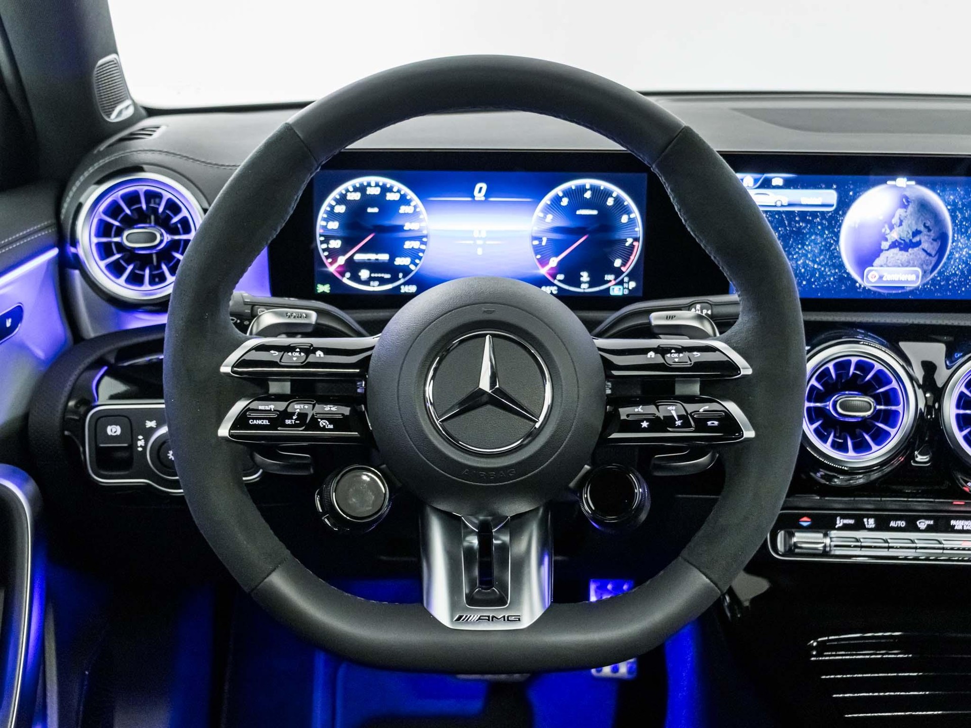 MERCEDES-BENZ A 45 S AMG 4MATIC+-image-10