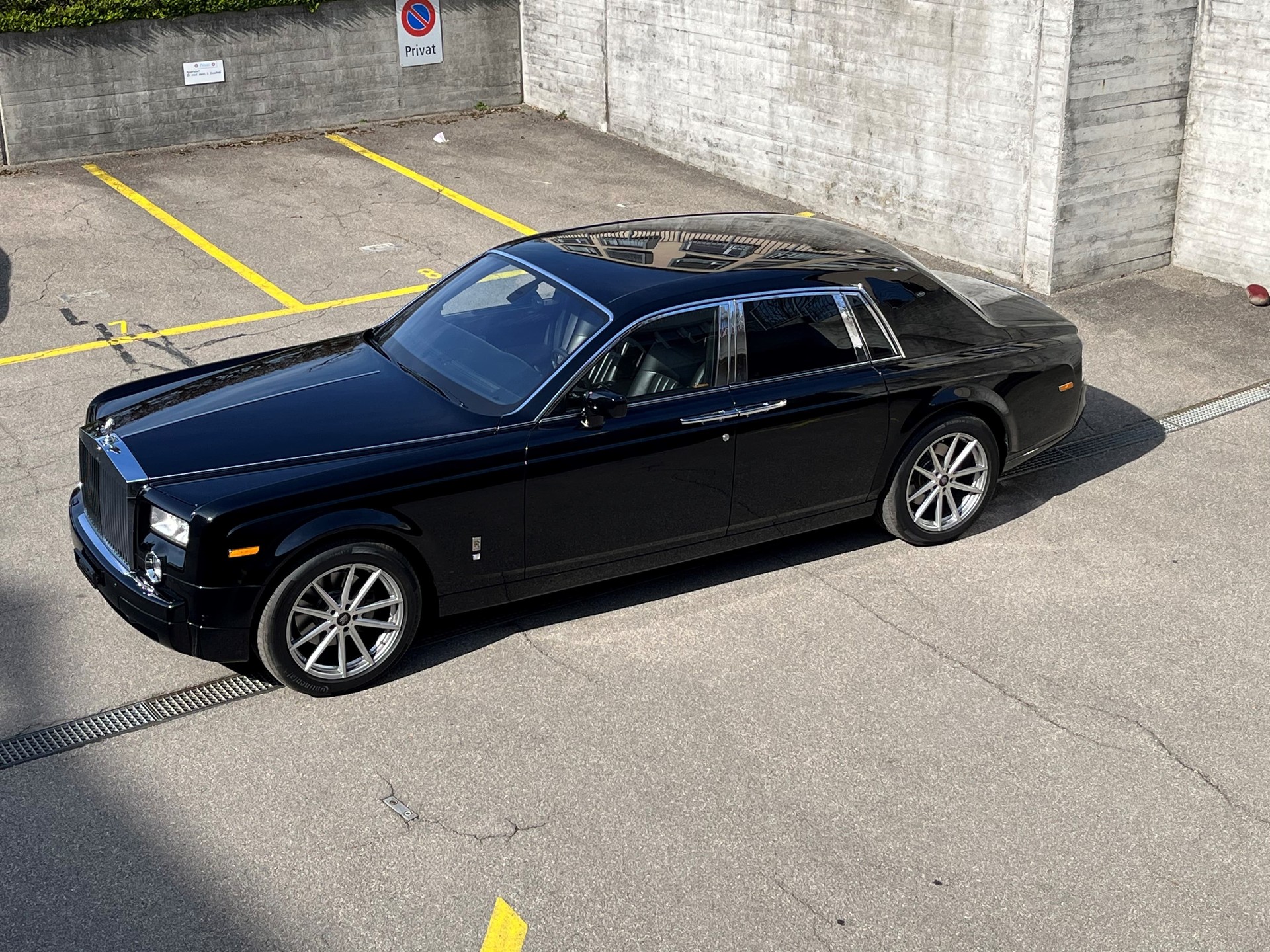 ROLLS-ROYCE Phantom 6.7 V12