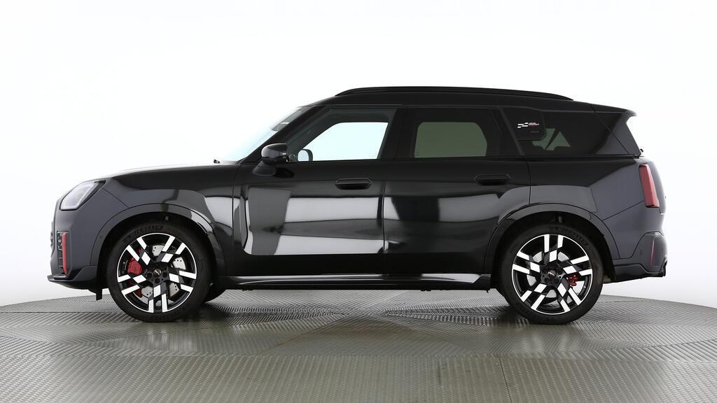 MINI John Cooper Works Countryman ALL4-image-2