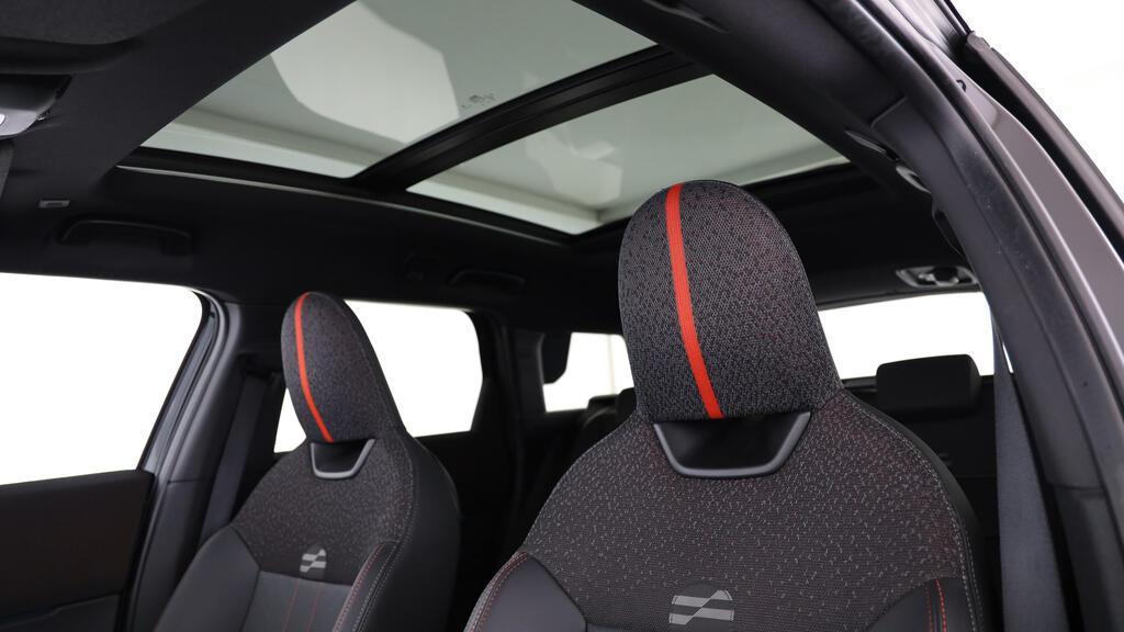MINI John Cooper Works Countryman ALL4-image-18