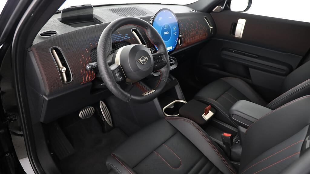 MINI John Cooper Works Countryman ALL4-image-17