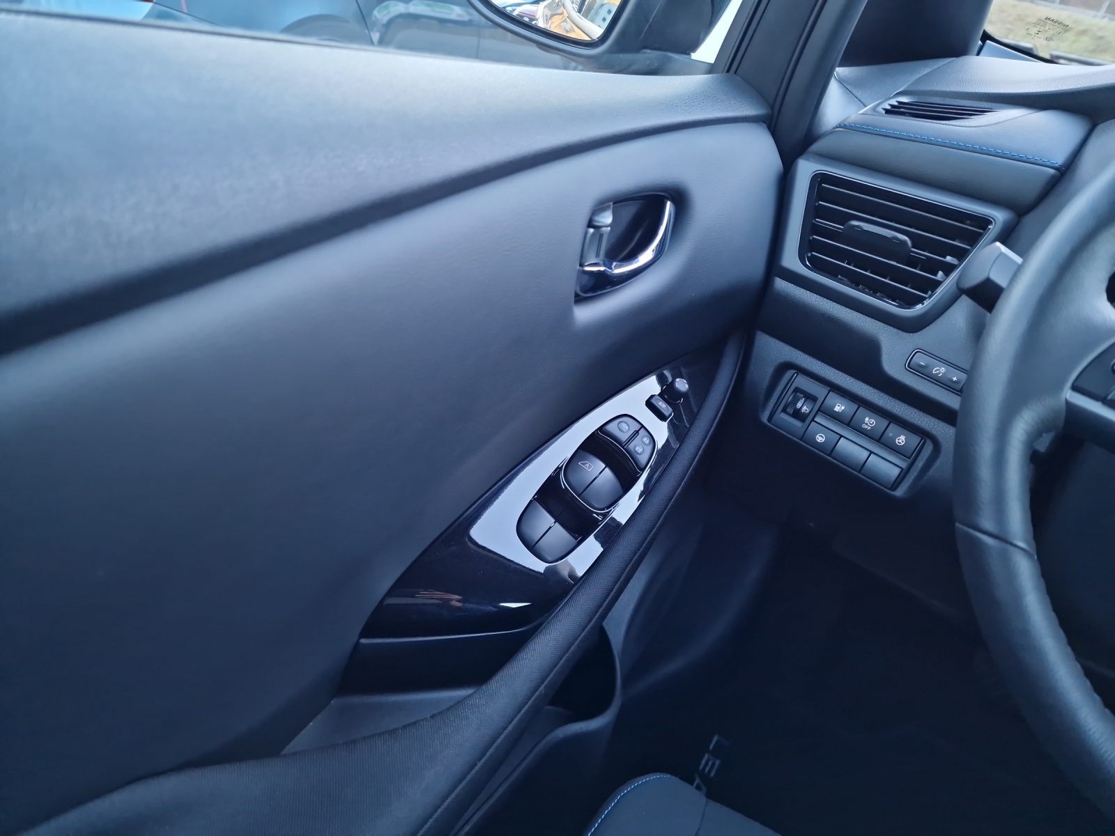 NISSAN Leaf N-Connecta *-image-7