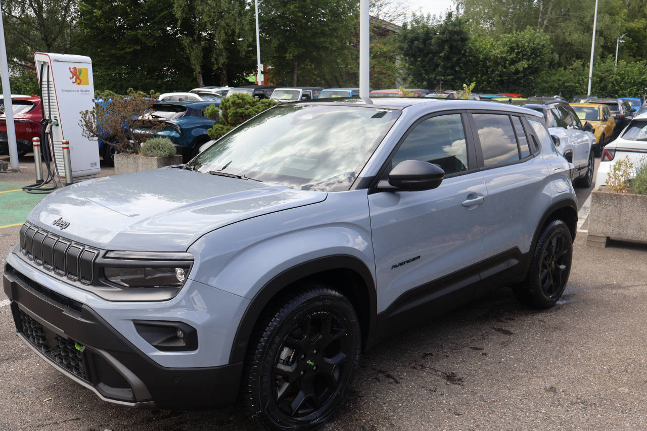 JEEP Avenger 1.2 MHEV Overland 4xe-image-6