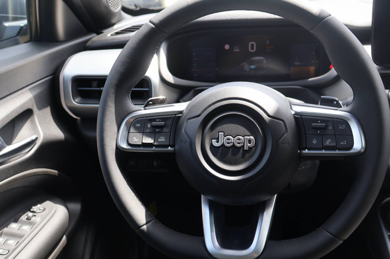 JEEP Avenger 1.2 MHEV Overland 4xe-image-10