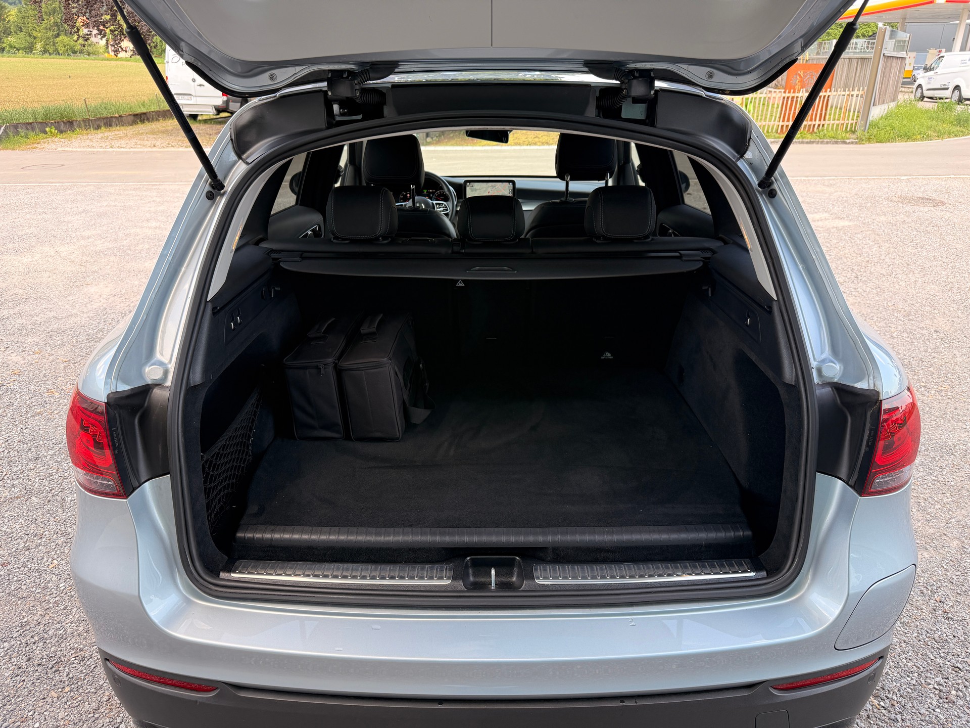 MERCEDES-BENZ GLC 300 e 4Matic 9G-Tronic-image-15
