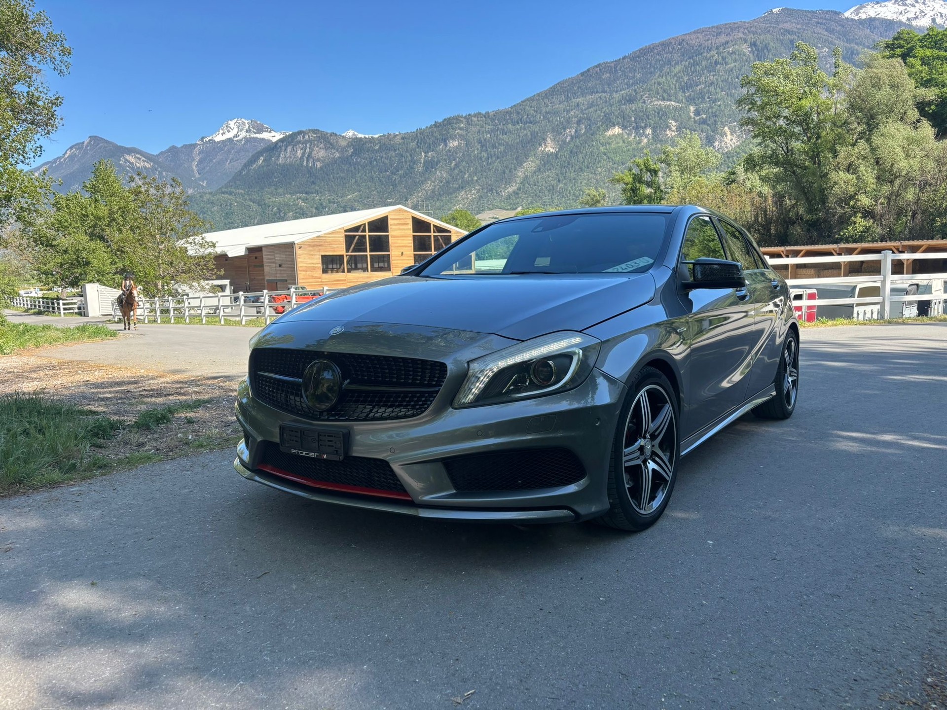 MERCEDES-BENZ A 250 Sport 4Matic 7G-DCT-image-12